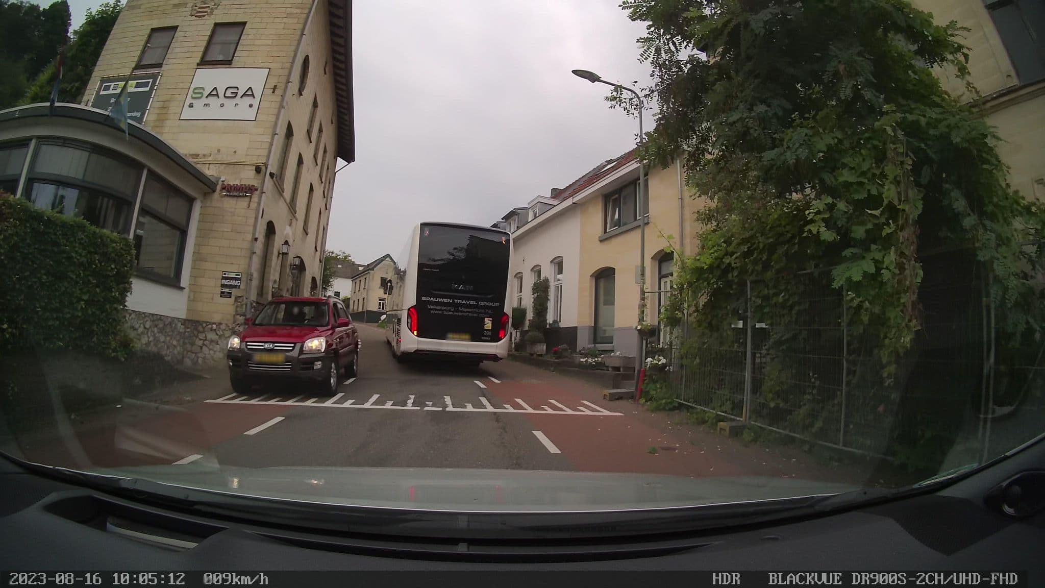 Street view near LouLou Valkenburg | Hotel - Bistro - Bar, Berg — © madel (CC BY-SA · Mapillary)