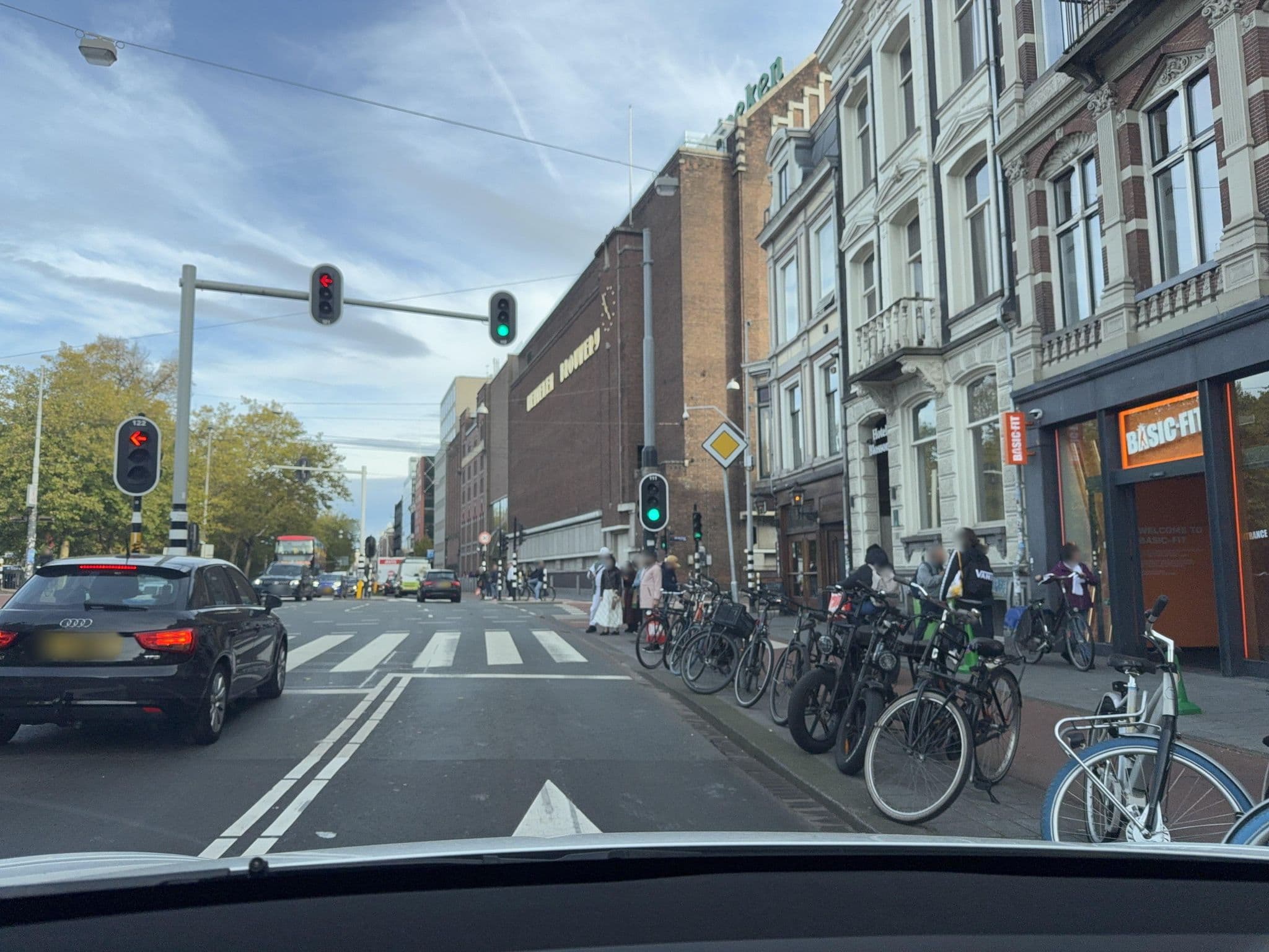Street view near Blossoms City Hotel, Amsterdam