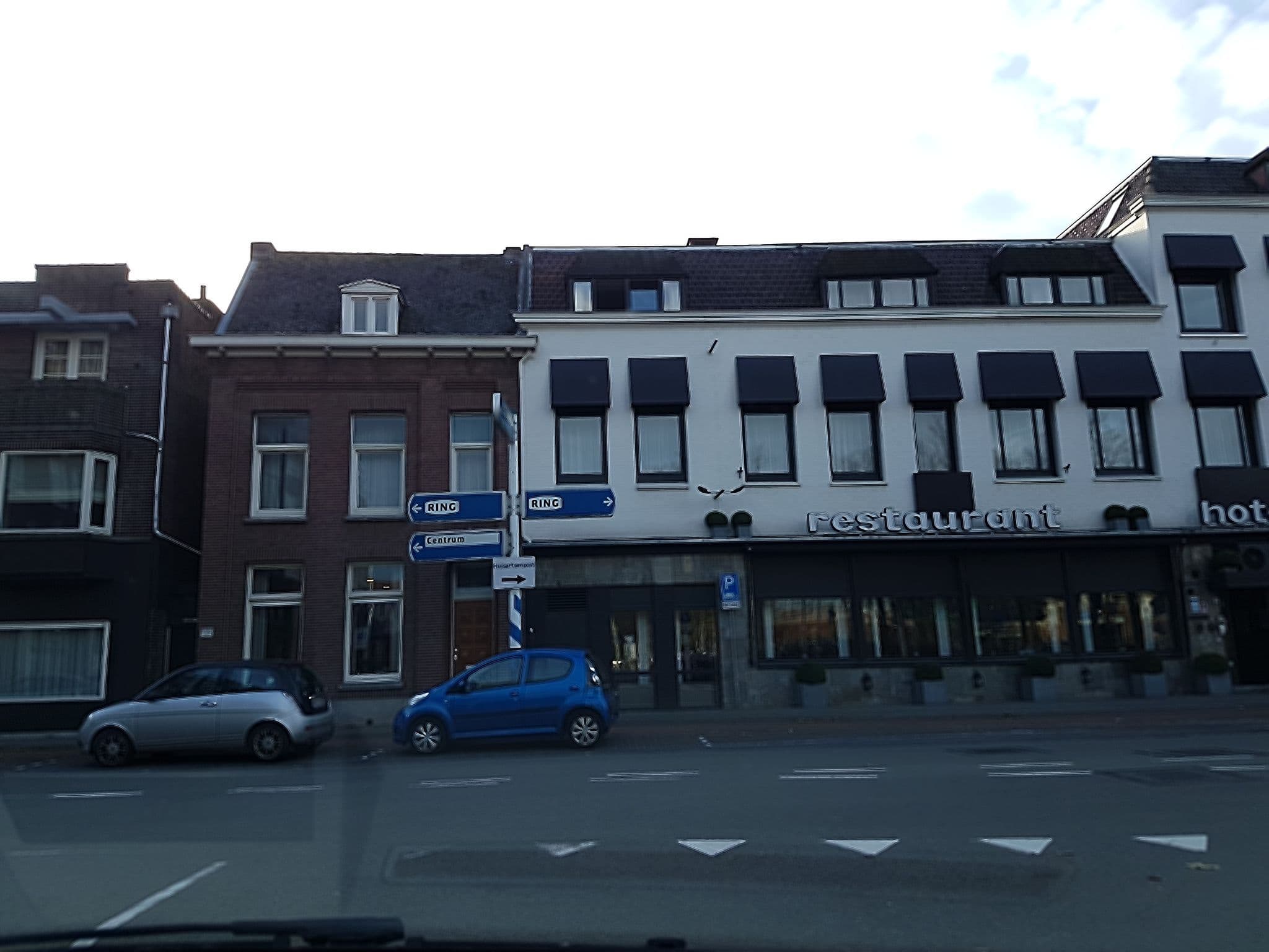 Street view near Hotel-Restaurant Central, Kalsdonk — © filipc (CC BY-SA · Mapillary)