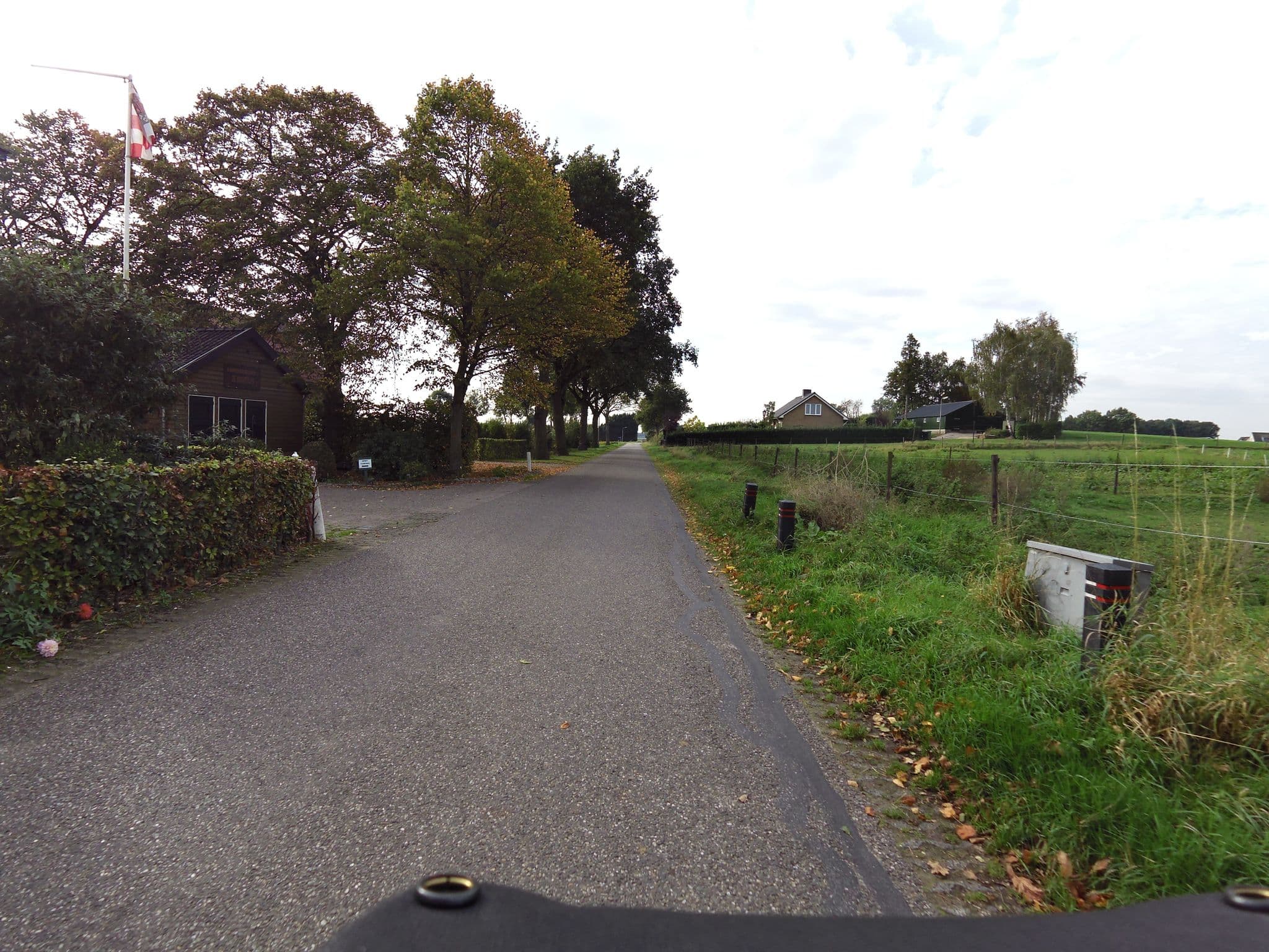 Street view near Kampeerboerderij De Boskeelen, Ossendrecht — © sander_h (CC BY-SA · Mapillary)
