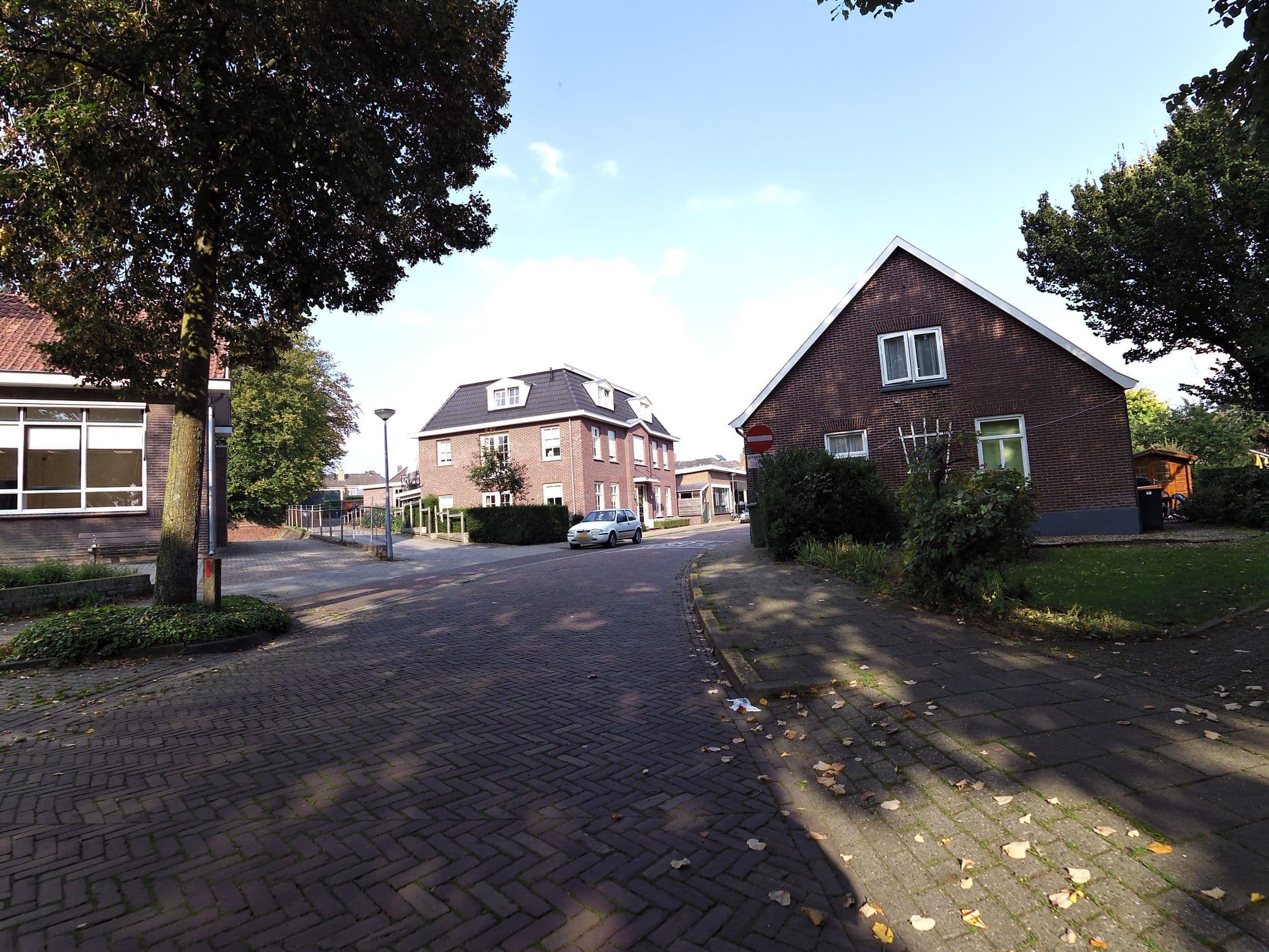 Street view near B&B De Wilhelminaschool, Aalten — © wimmel (CC BY-SA · Mapillary)