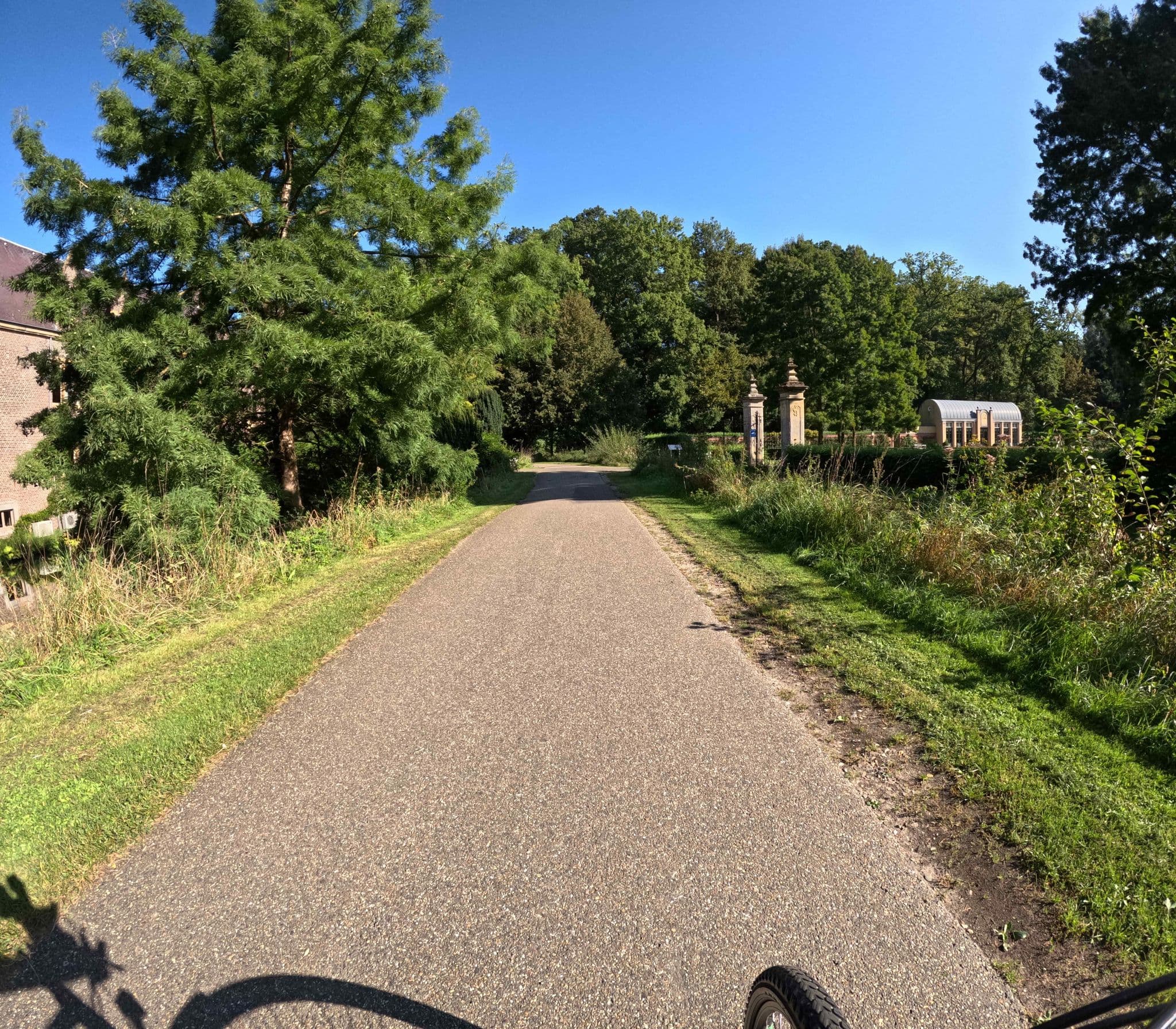 Street view near Kasteel TerWorm, Husken — © madel (CC BY-SA · Mapillary)