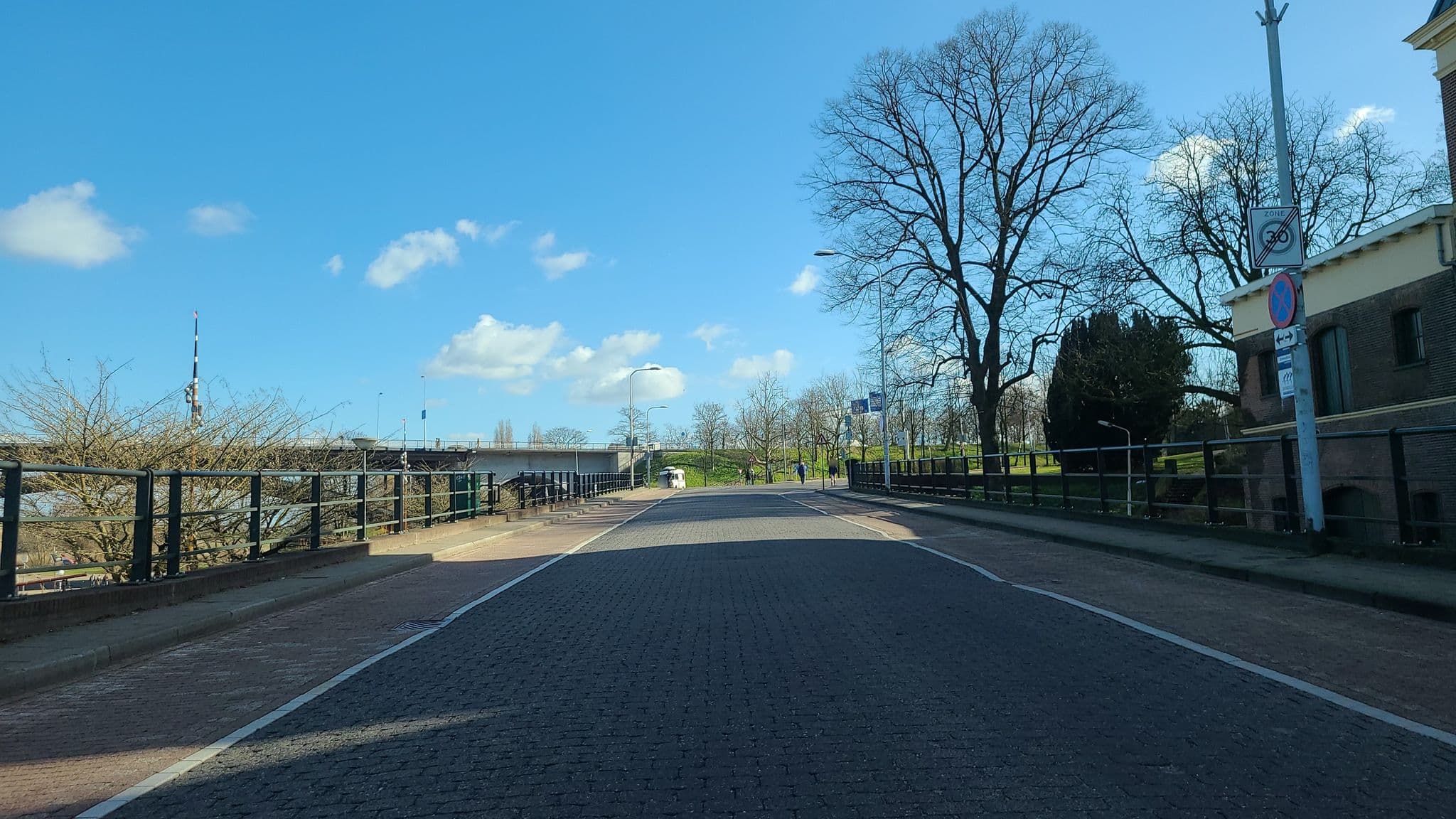 Street view near Hotel Courage, Hunnerberg — © mvanbaal (CC BY-SA · Mapillary)