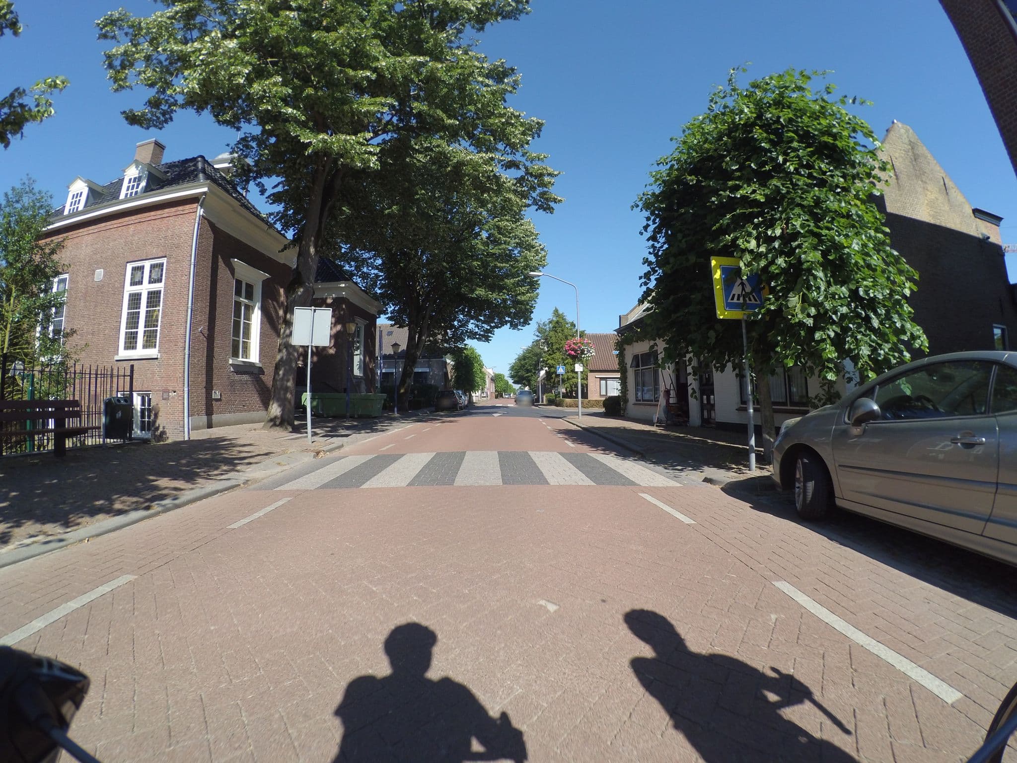 Street view near Ons Oude Raadhuis, Hooge Zwaluwe — © peewee32 (CC BY-SA · Mapillary)