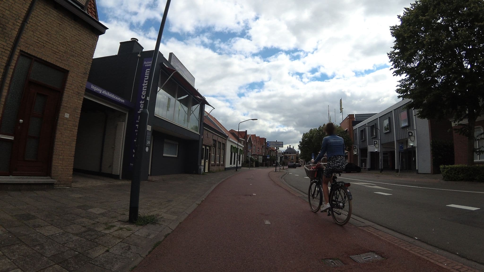 Street view near Zzzuite25, Oosterhout — © teddy73 (CC BY-SA · Mapillary)
