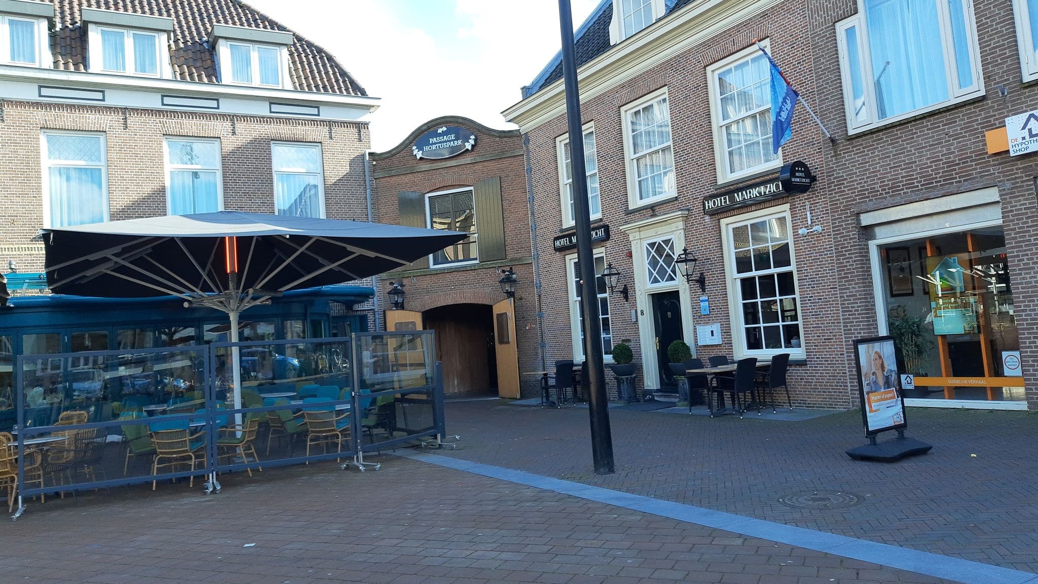 Street view near Hotel Marktzicht, Harderwijk — © ankeric (CC BY-SA · Mapillary)