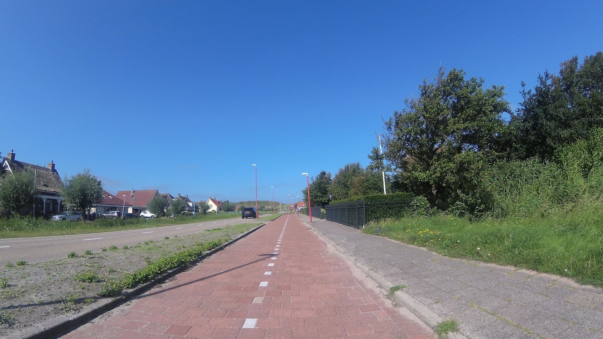 Street view near Bed & Breakfast Onder 't Duin Julianadorp, Julianadorp — © teddy73 (CC BY-SA · Mapillary)
