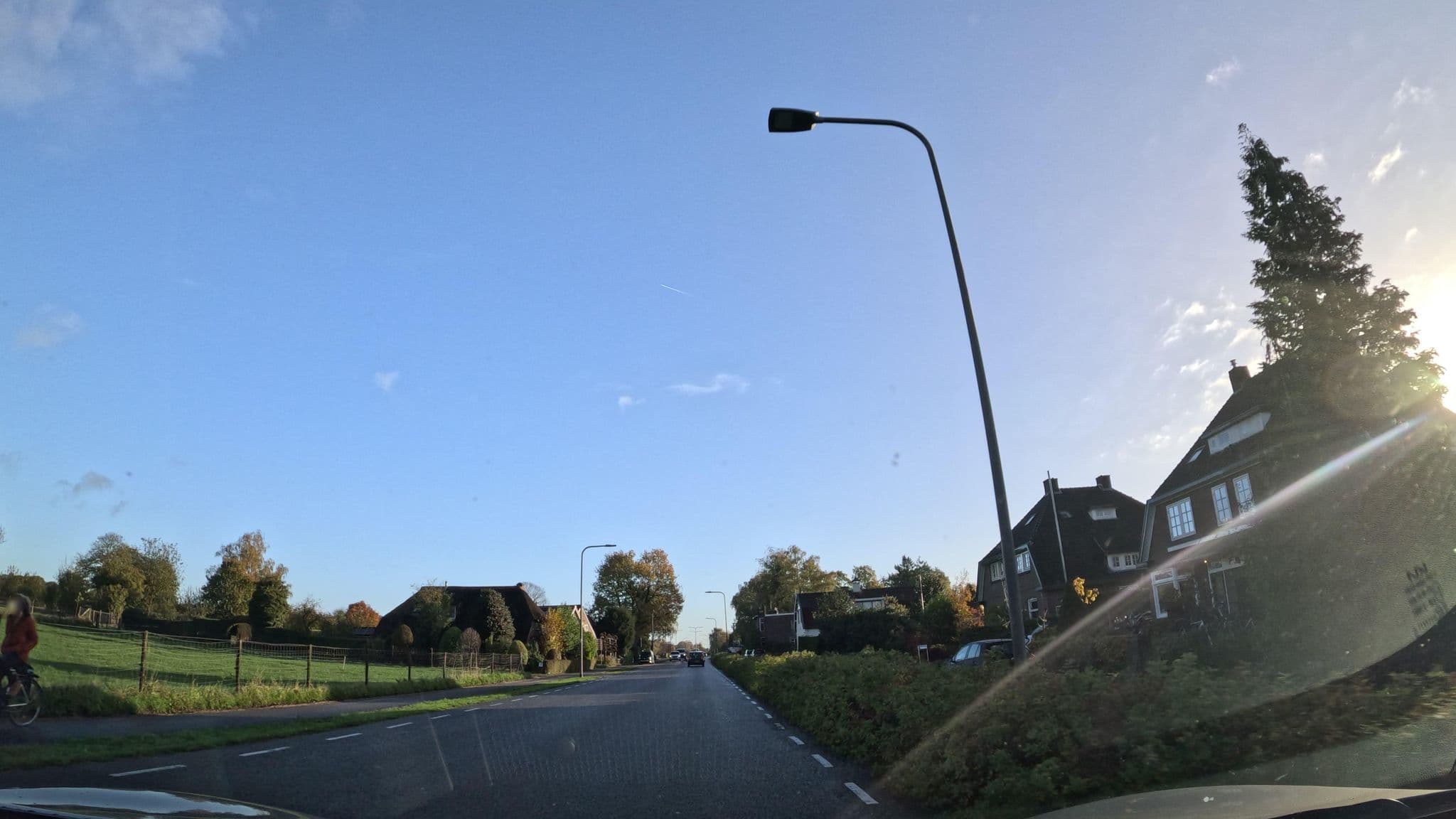 Street view near Mon rêve, Rheden — © thewizard (CC BY-SA · Mapillary)