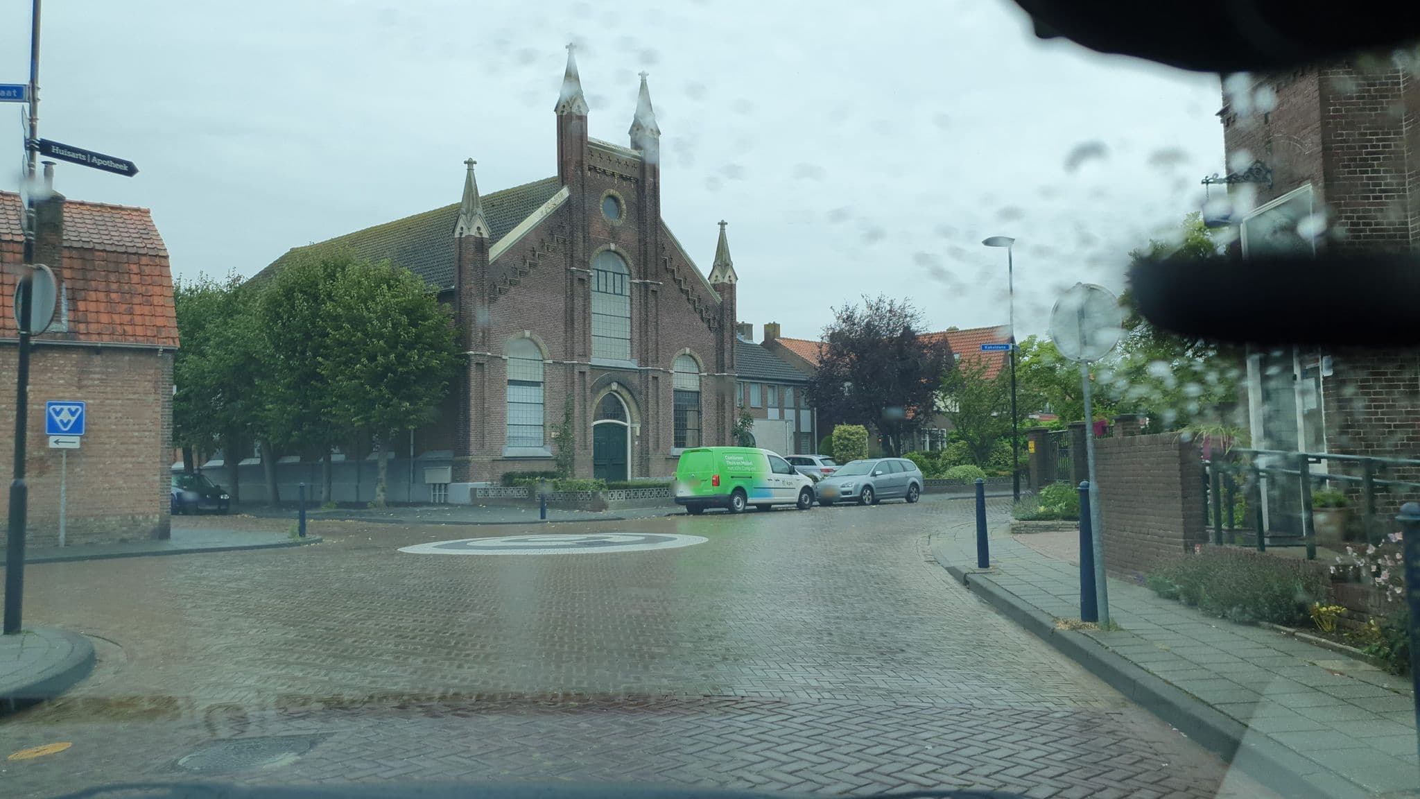 Street view near B&B Het Oude Postkantoor, Yerseke — © boonieoetgelaen (CC BY-SA · Mapillary)