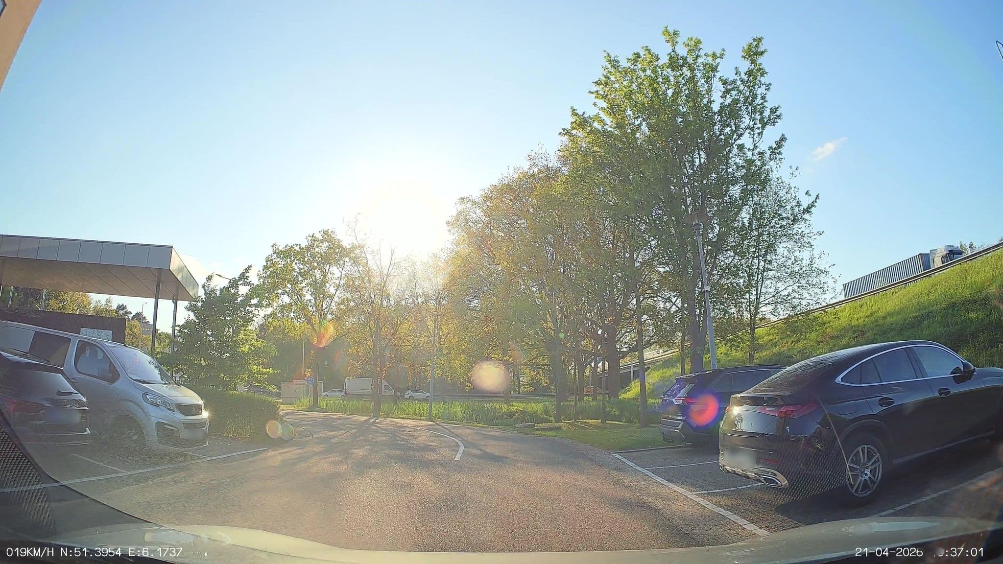 Street view near Hotel Venlo, Velden — © thewizard (CC BY-SA · Mapillary)