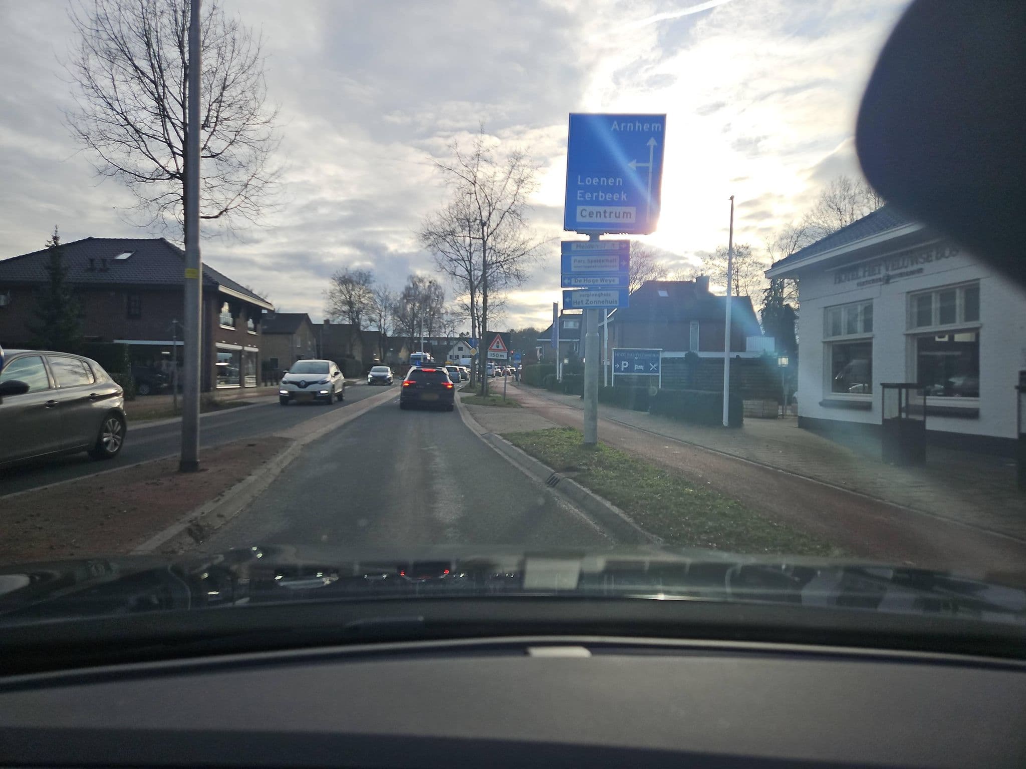 Street view near Fletcher Hotel-Restaurant Het Veluwse Bos, Beekbergen — © toho (CC BY-SA · Mapillary)