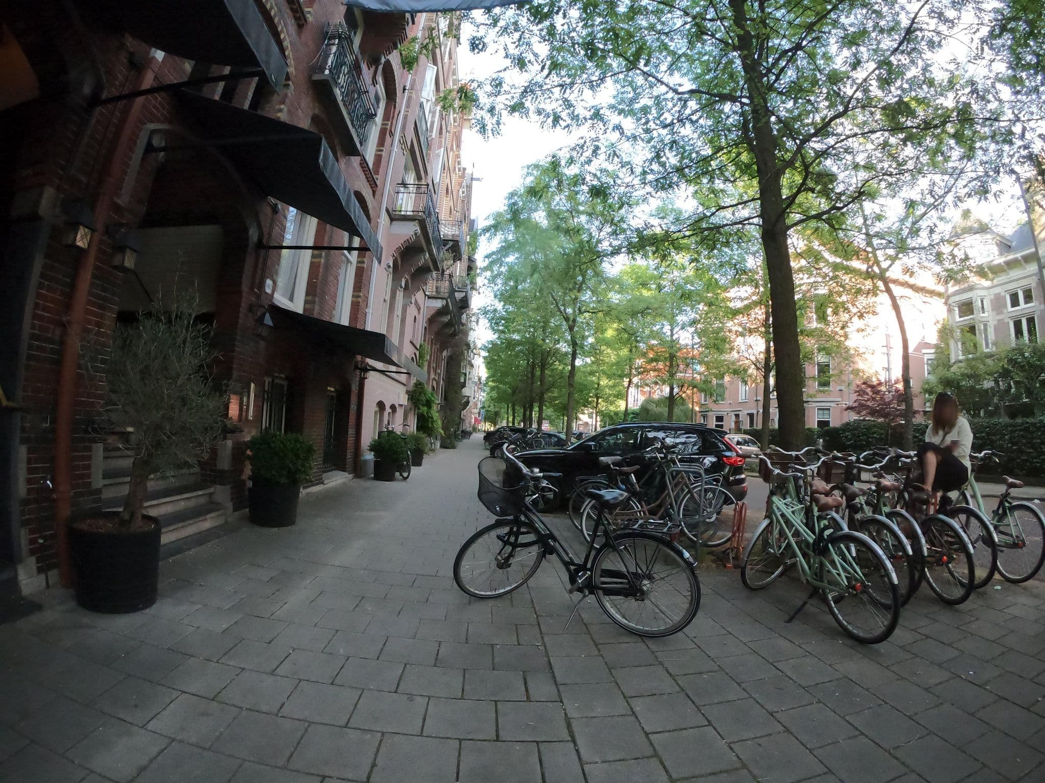 Street view near Max Brown Hotel Museum Square, Amsterdam — © richlv (CC BY-SA · Mapillary)