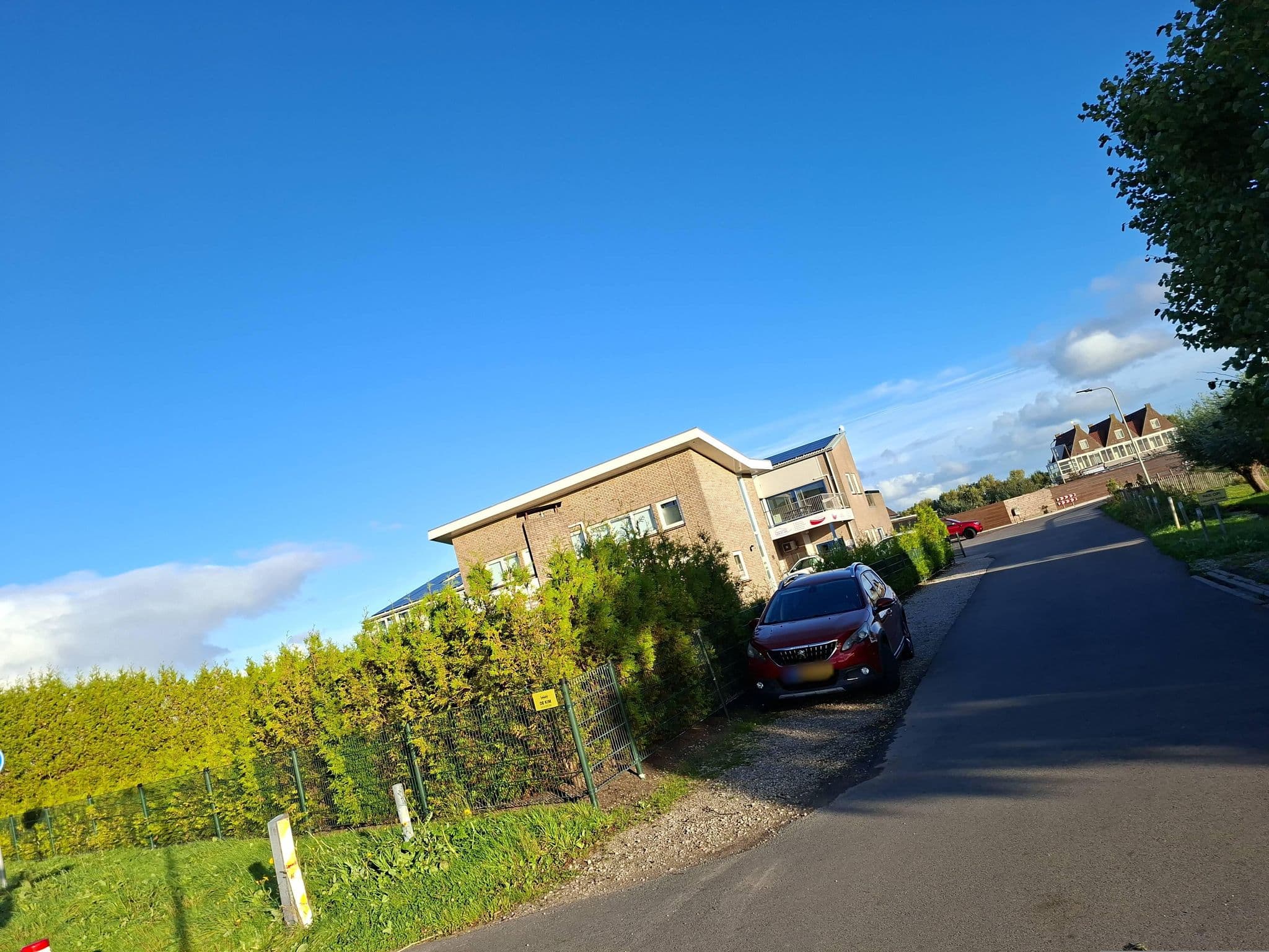 Street view near De Zonnehoed, Sassenheim — © multi_wandel (CC BY-SA · Mapillary)