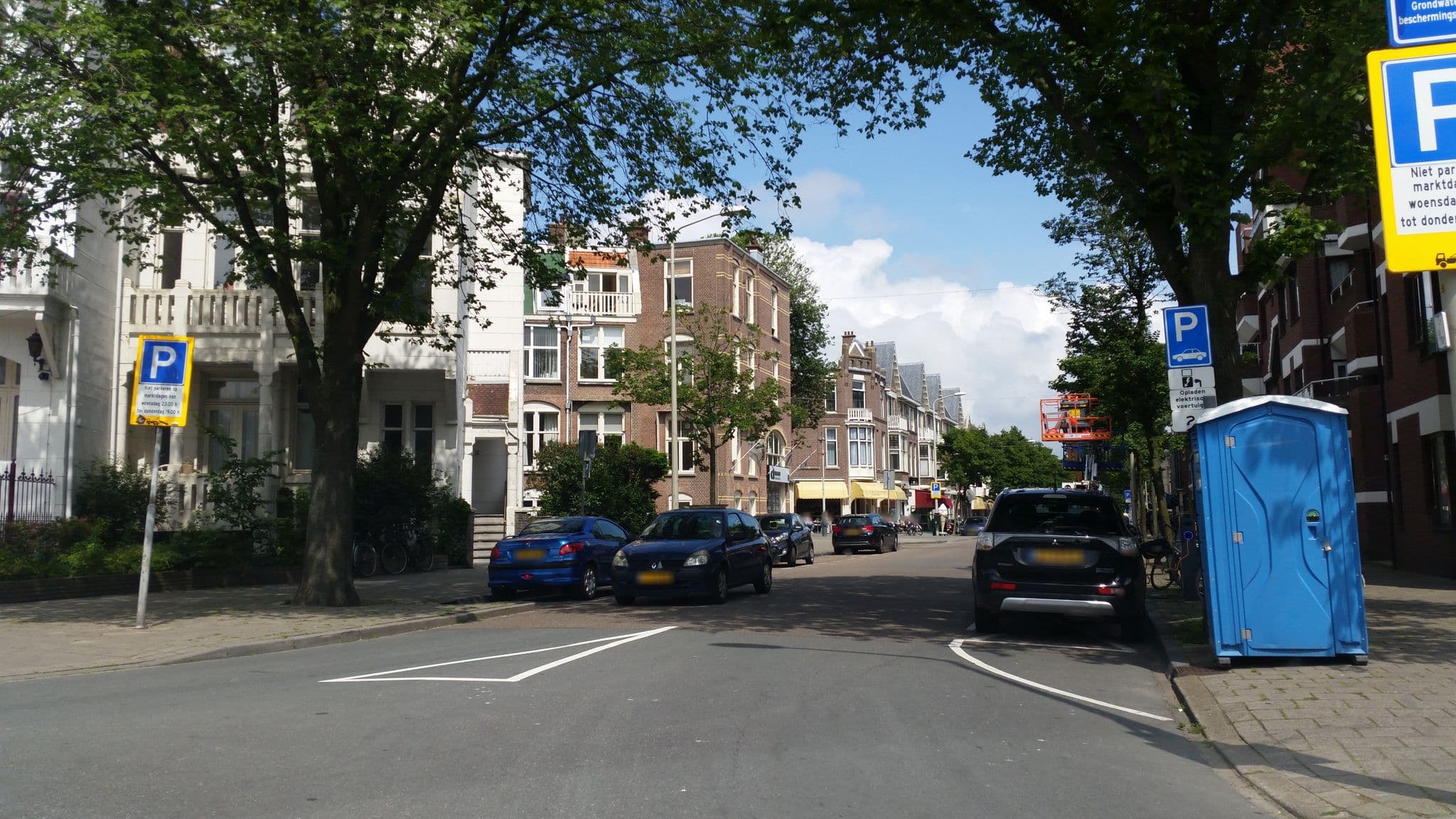 Street view near Hotel Corel, Scheveningen — © it_s_so_funny (CC BY-SA · Mapillary)