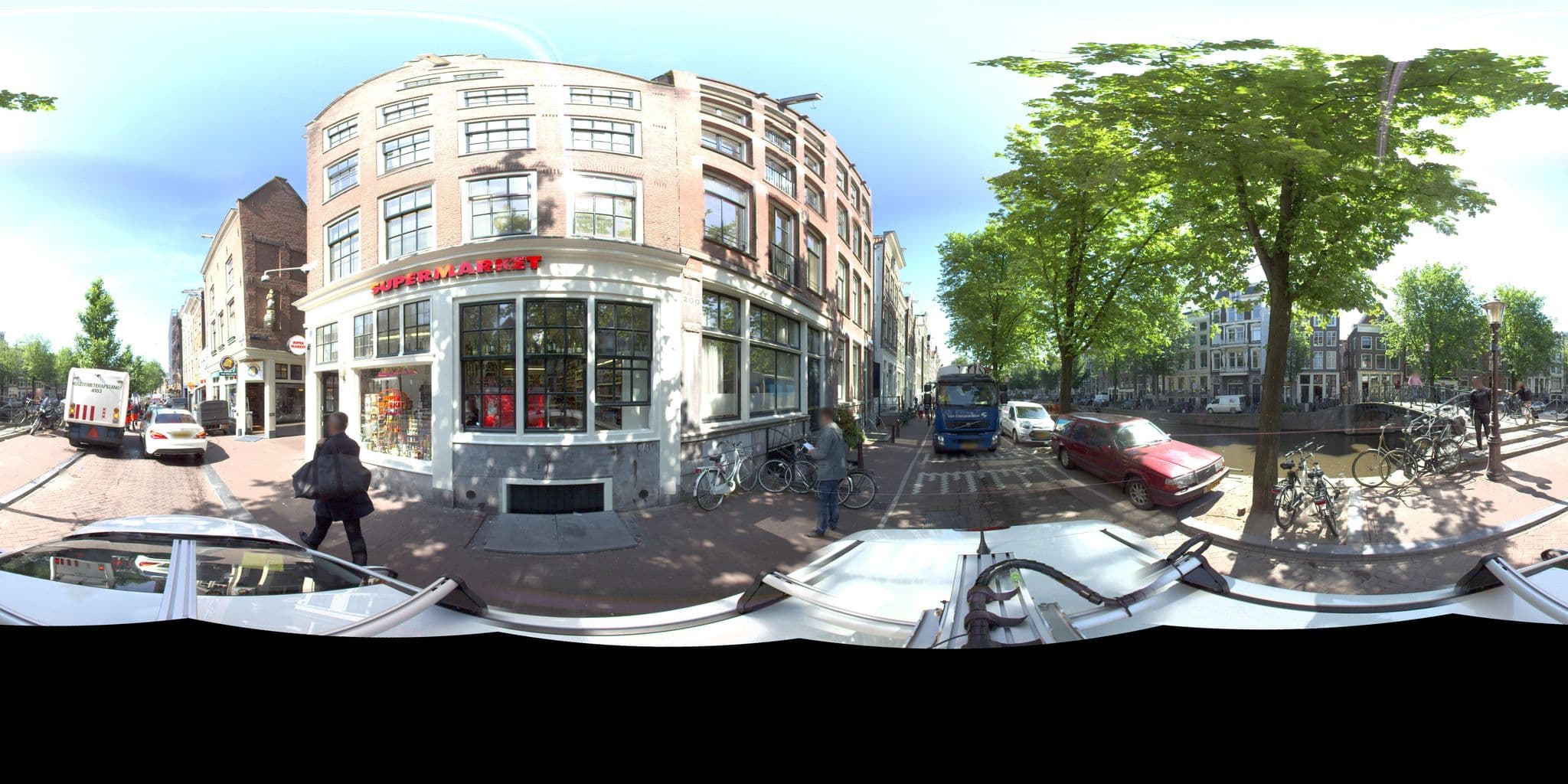 Street view near The Bulldog, Amsterdam