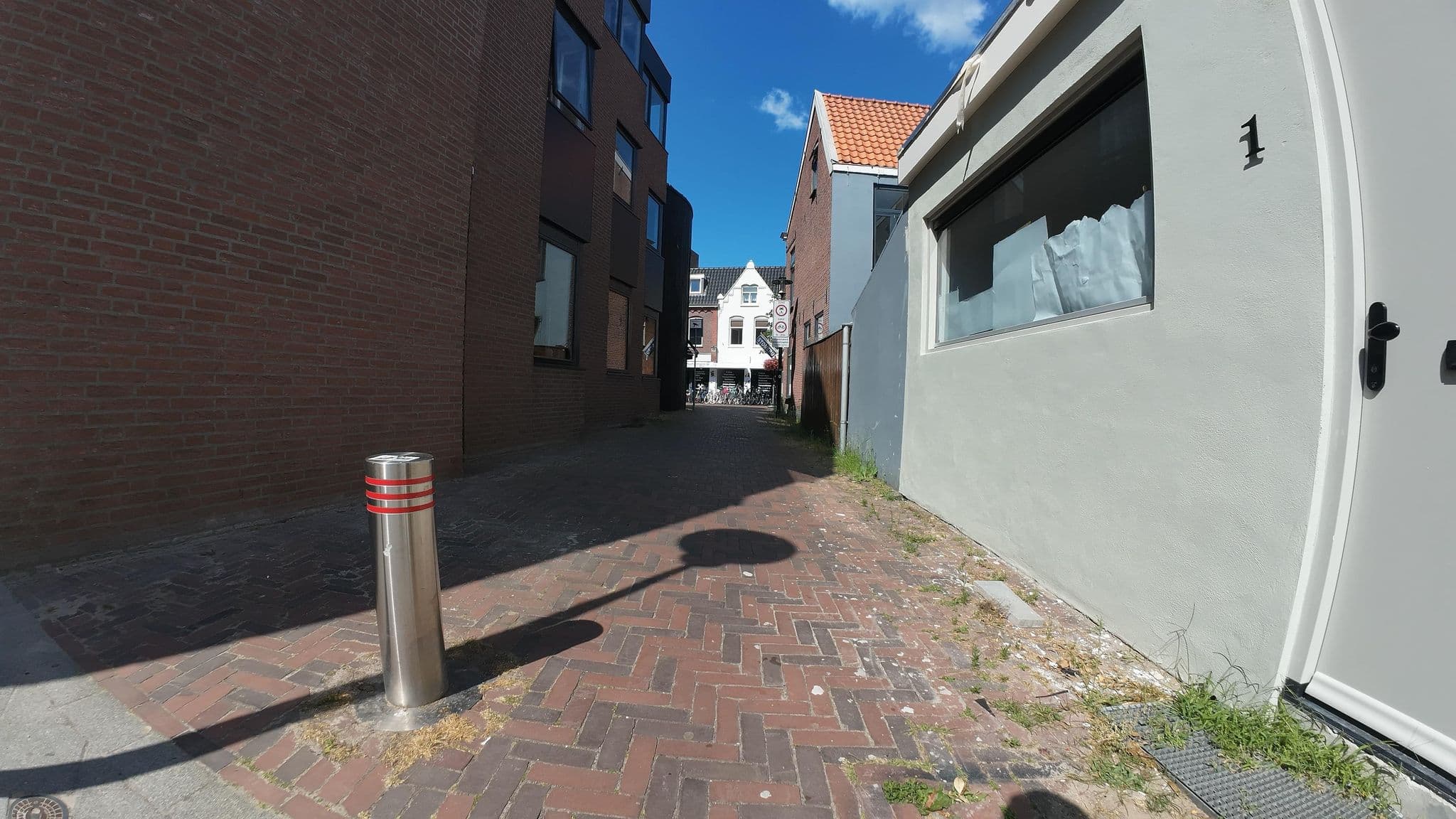 Street view near Hotel Villa Flora, Hillegom — © teddy73 (CC BY-SA · Mapillary)