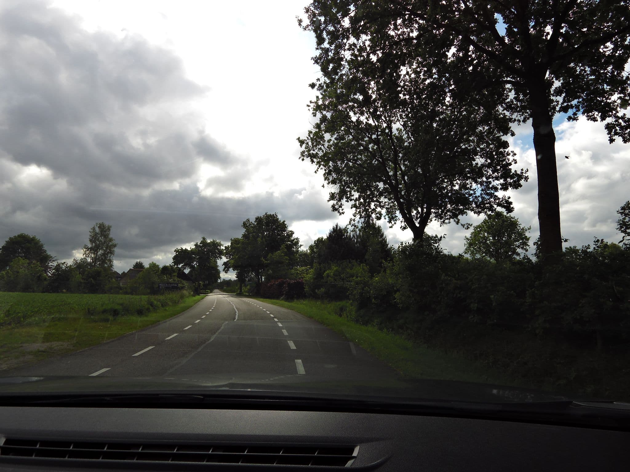 Street view near De Meijsberg Chalet- en Stacaravanpark, Chaam — © sander_h (CC BY-SA · Mapillary)
