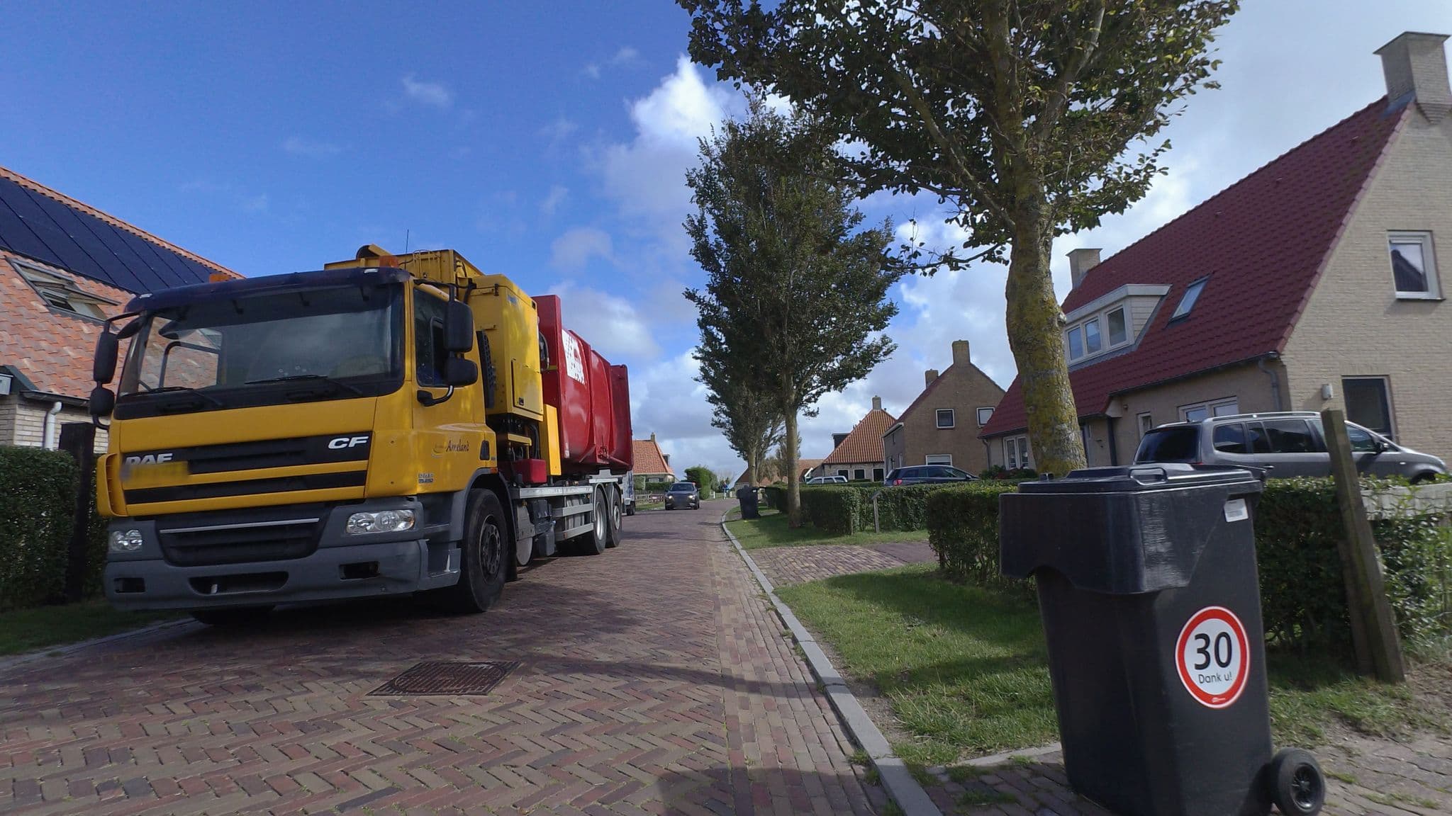 Street view near 't Arendsnest, Nes — © schulf (CC BY-SA · Mapillary)