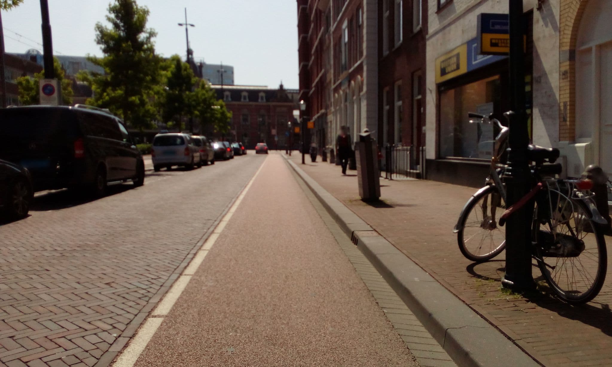Street view near Hotel Astoria, The Hague — © micmin1972 (CC BY-SA · Mapillary)