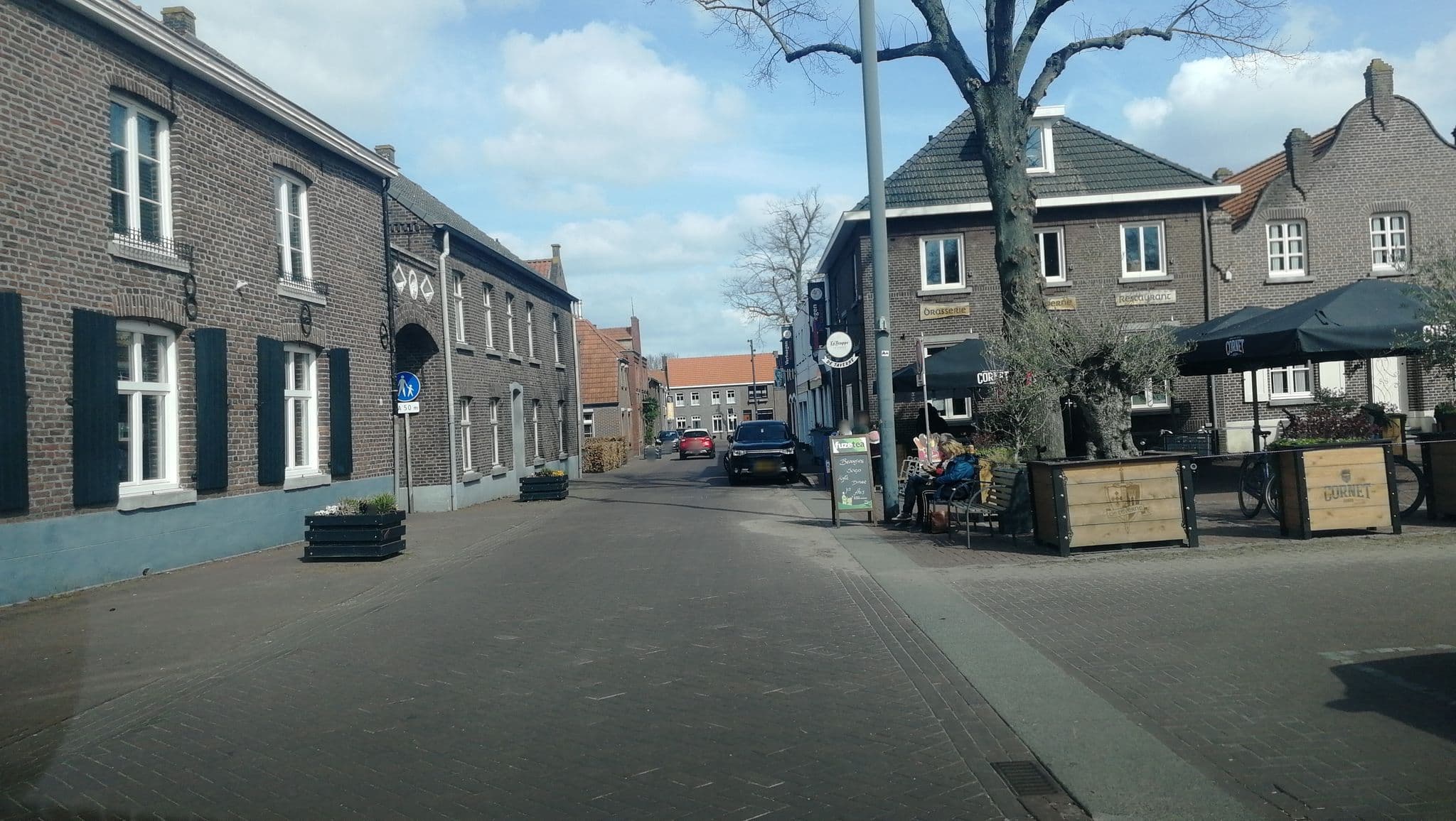 Street view near Het Raadhuys, Kessel — © joopjrvdl (CC BY-SA · Mapillary)