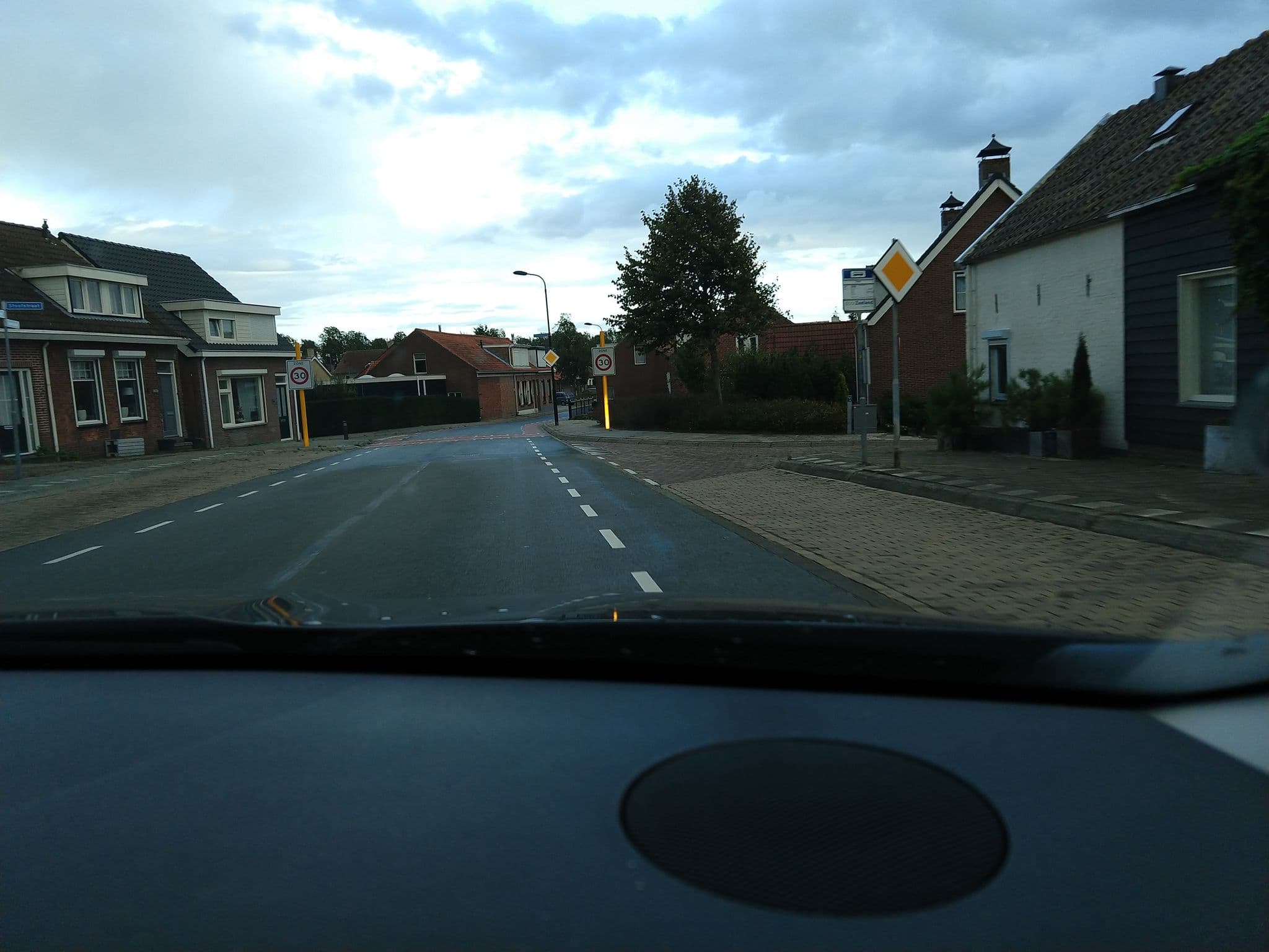 Street view near DAM 1, Yerseke — © adverburg (CC BY-SA · Mapillary)