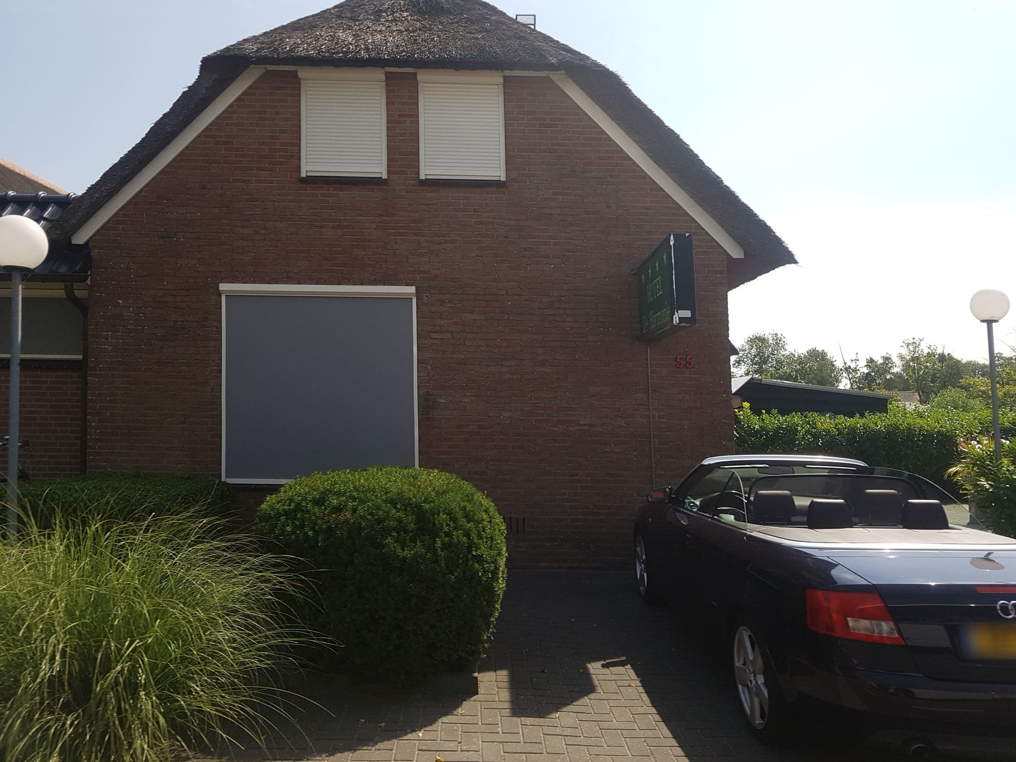 Street view near Hotel De Harmonie, Giethoorn — © pbb (CC BY-SA · Mapillary)