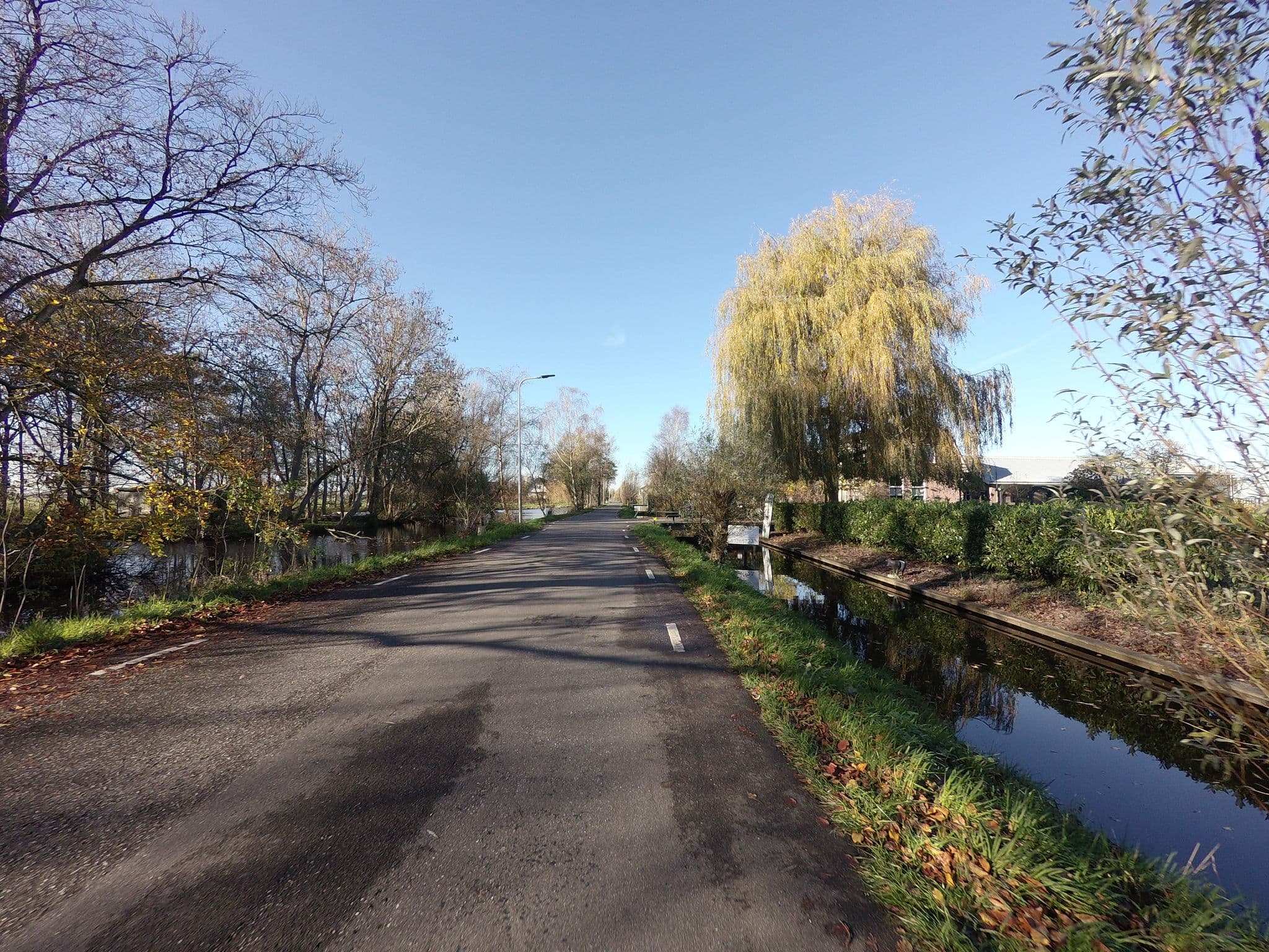 Street view near Chestnut Farm House, Nieuwkoop — © ankeric (CC BY-SA · Mapillary)