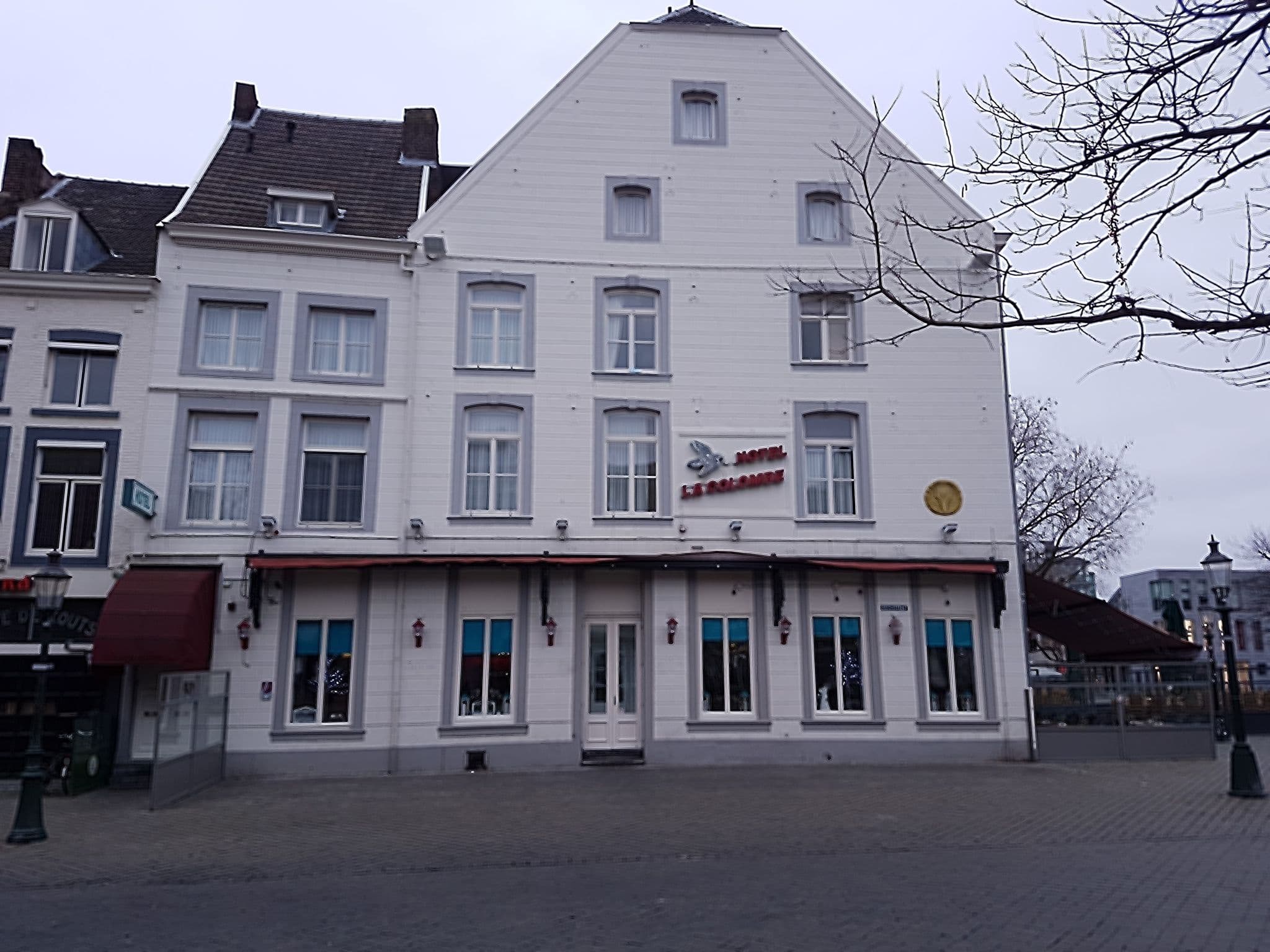 Street view near Merrett, Maastricht — © it_s_so_funny (CC BY-SA · Mapillary)