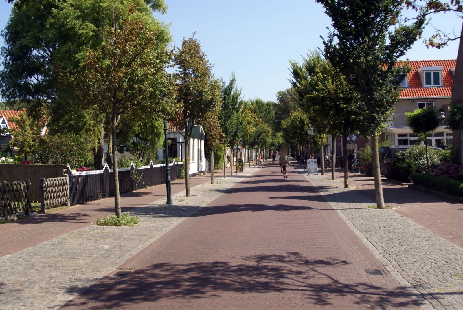 Street view near Altyd wadt, Oost-Vlieland — © txllxt (CC BY-SA · Mapillary)