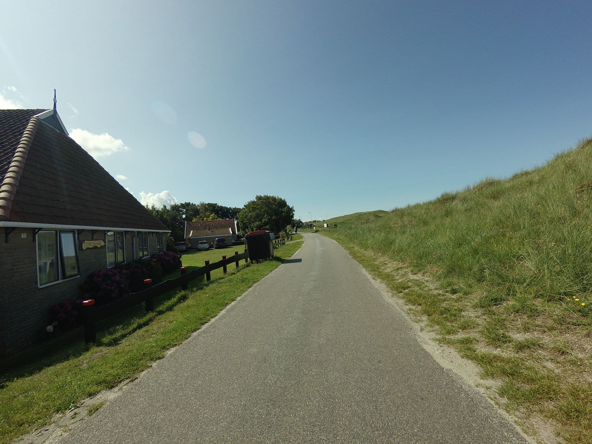 Street view near De Zeereep, West-Terschelling — © ankeric (CC BY-SA · Mapillary)