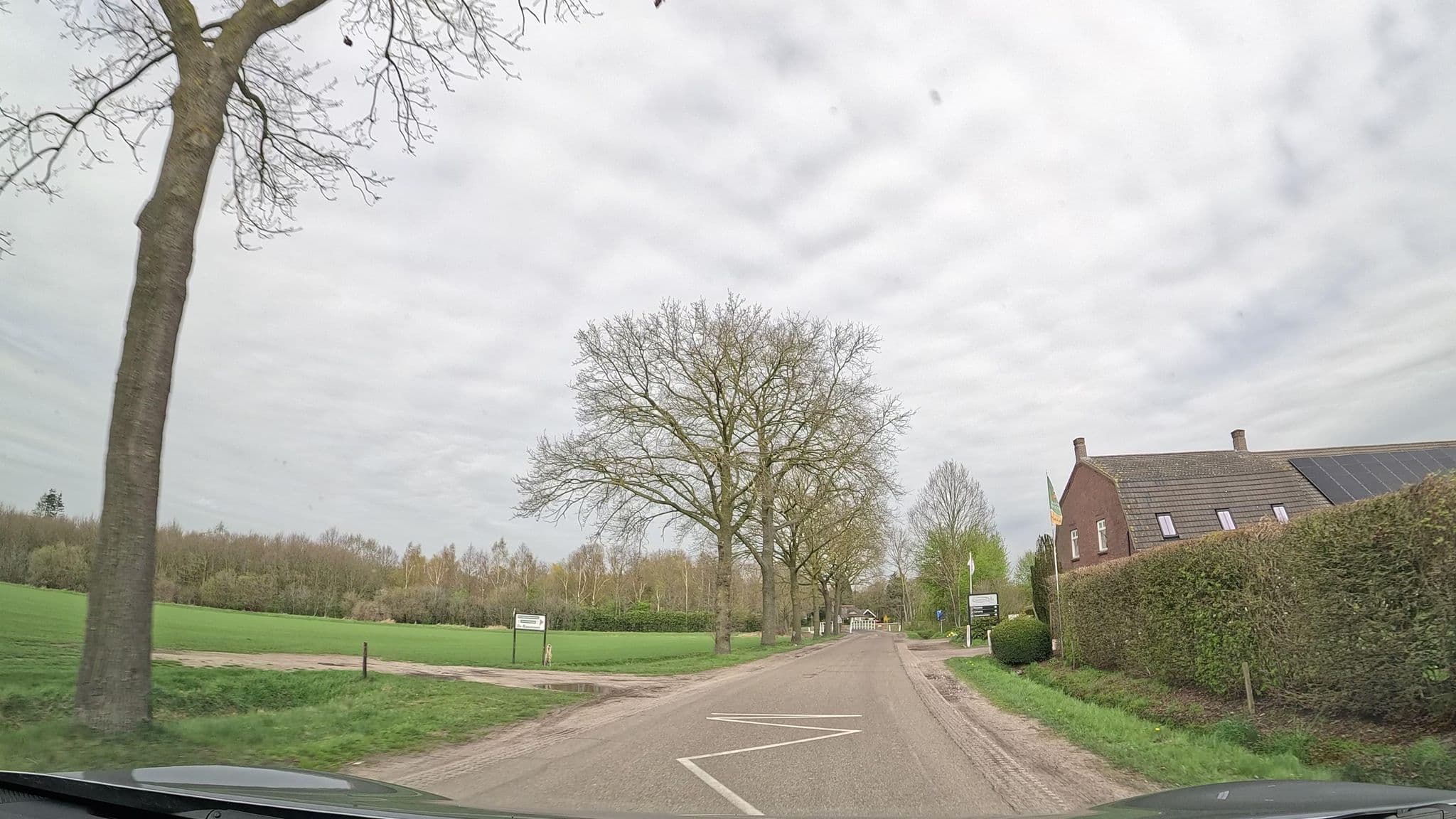 Street view near Runsvoort, Helvoirt — © thewizard (CC BY-SA · Mapillary)