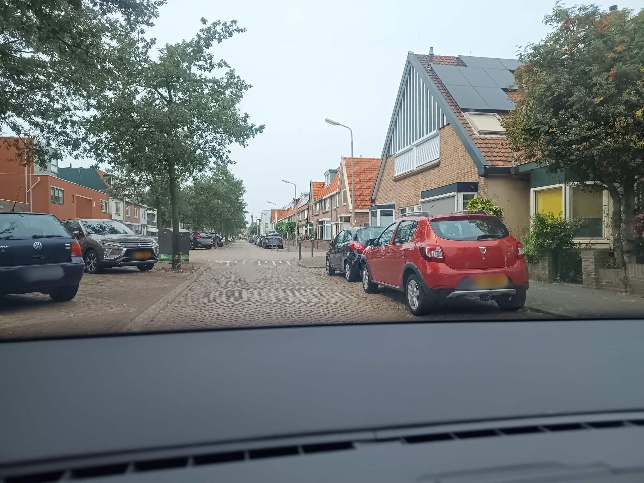 Street view near Hotel Prinsenhof, IJmuiden — © zuse (CC BY-SA · Mapillary)