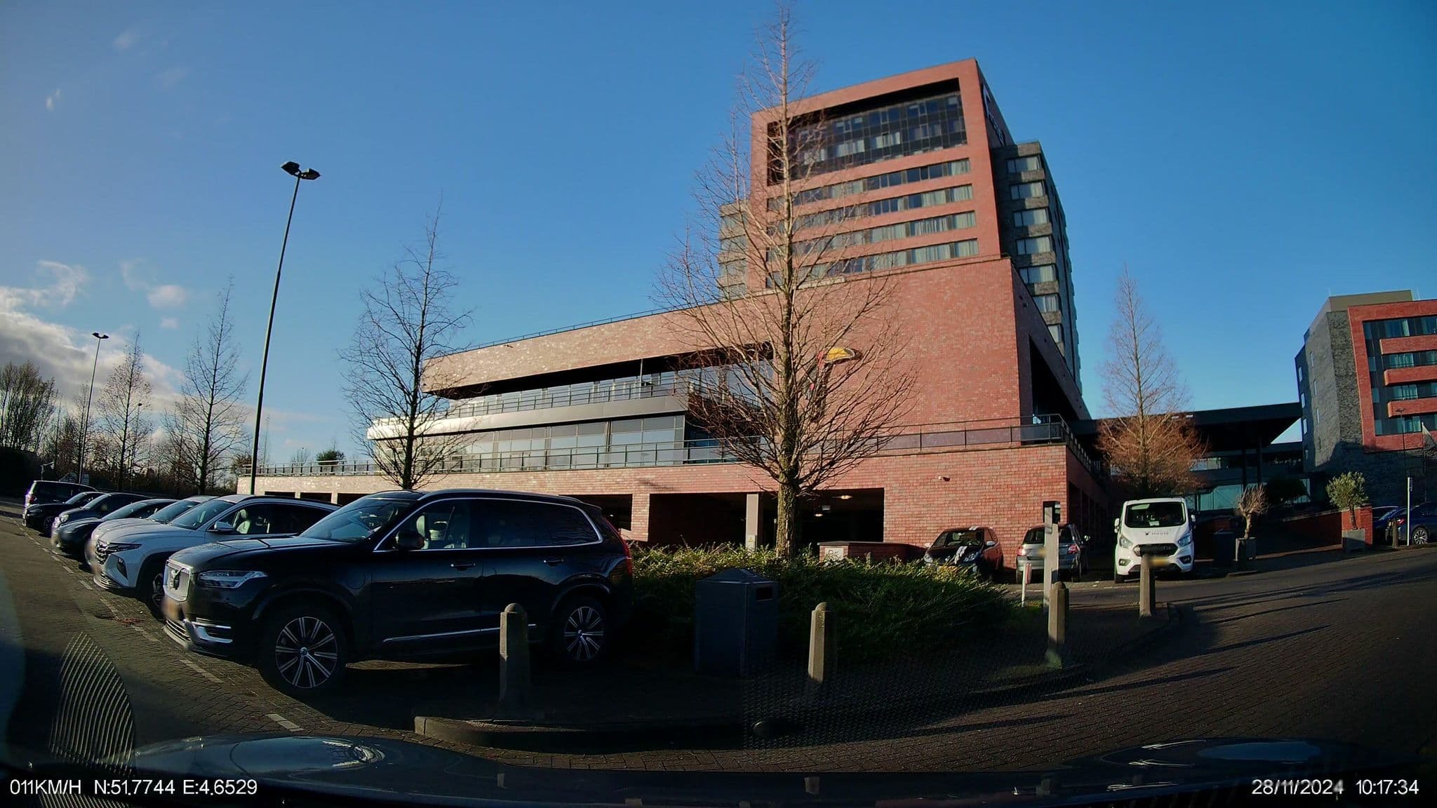 Street view near Van der Valk Hotel Dordrecht, s-Gravendeel — © thewizard (CC BY-SA · Mapillary)