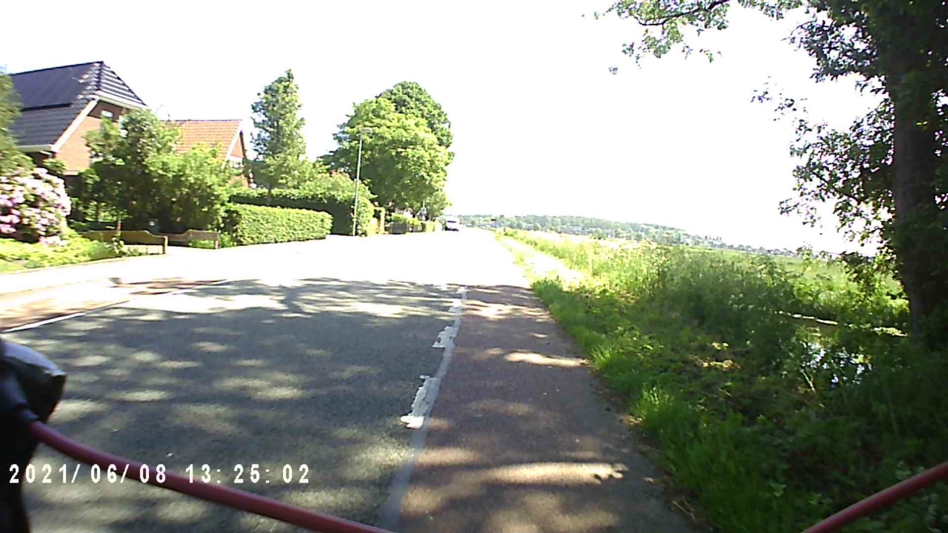 Street view near B&B Roses, Hoogkerk — © ezinge (CC BY-SA · Mapillary)