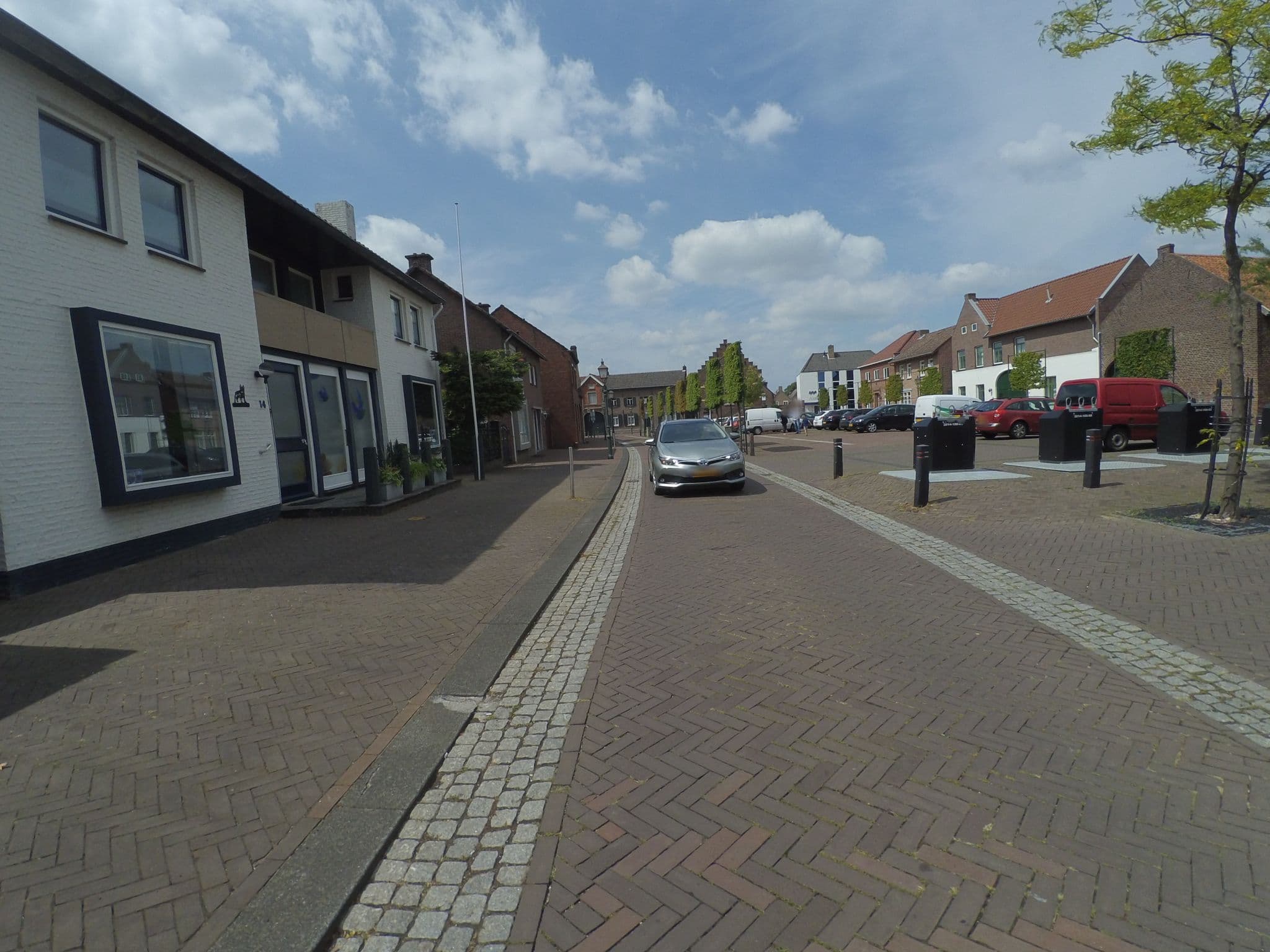 Street view near Koperen Keteltje, Holtum — © peewee32 (CC BY-SA · Mapillary)