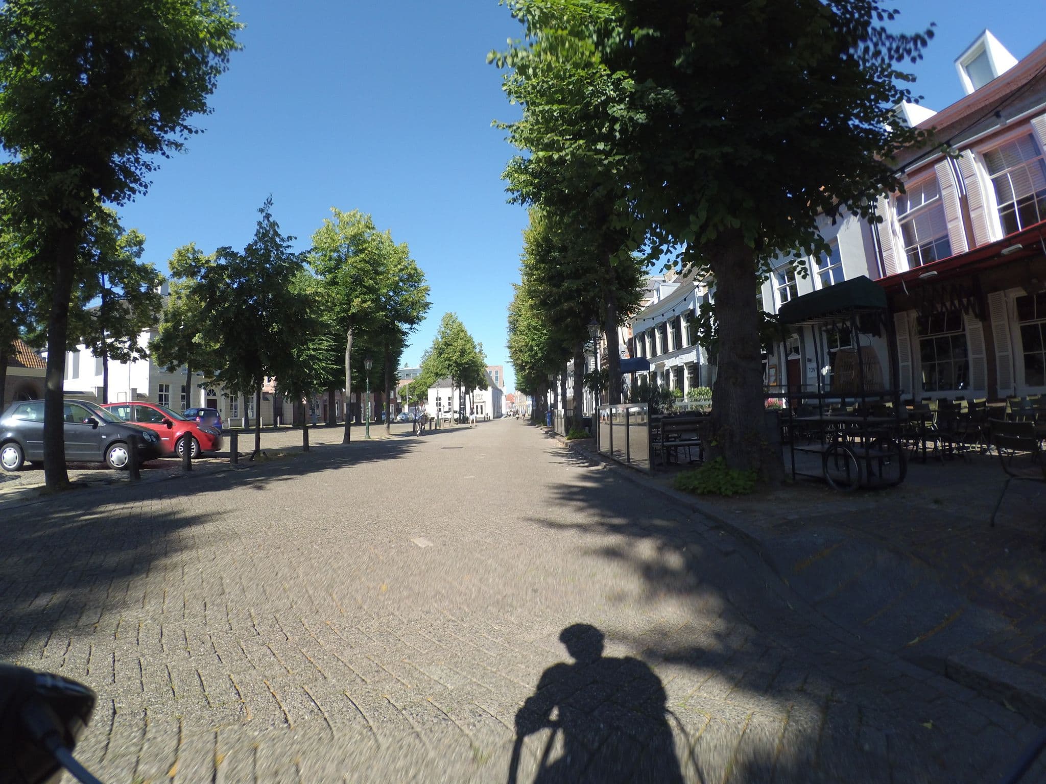 Street view near Heuvelsuites, Oosterhout — © peewee32 (CC BY-SA · Mapillary)