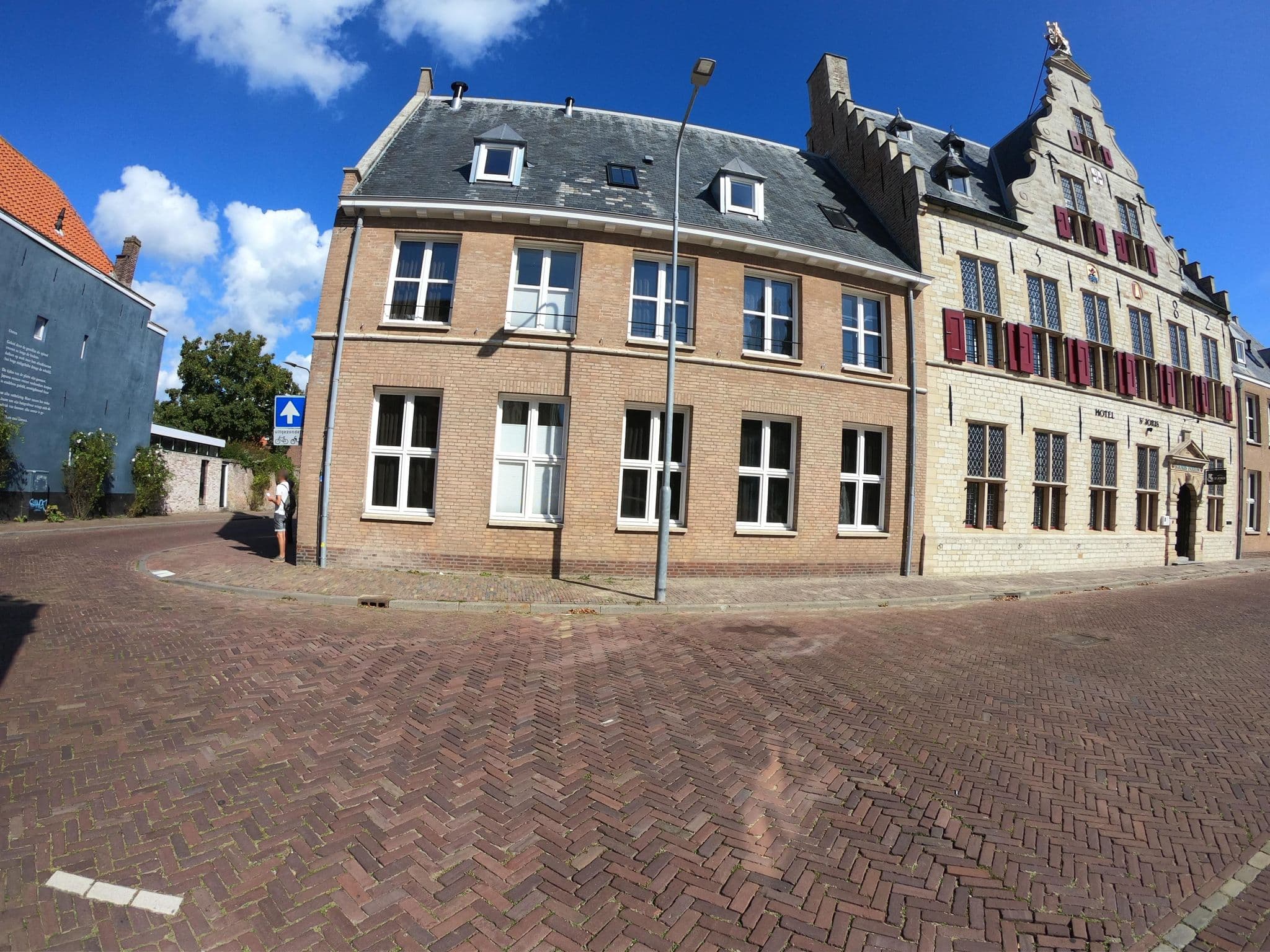 Street view near Hotel St. Joris, Middelburg — © filipc (CC BY-SA · Mapillary)