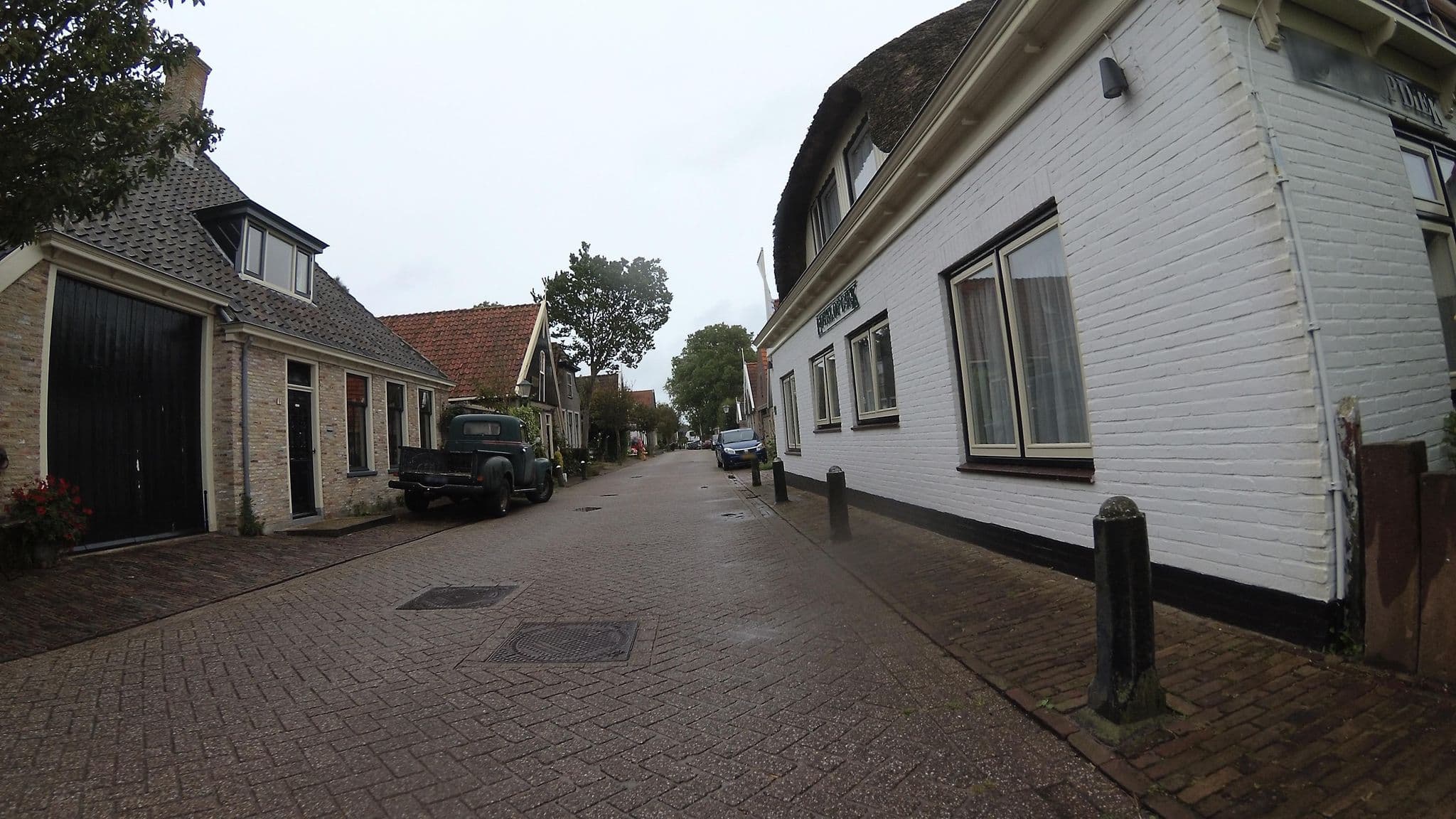 Street view near Op Diek, Den Burg — © teddy73 (CC BY-SA · Mapillary)