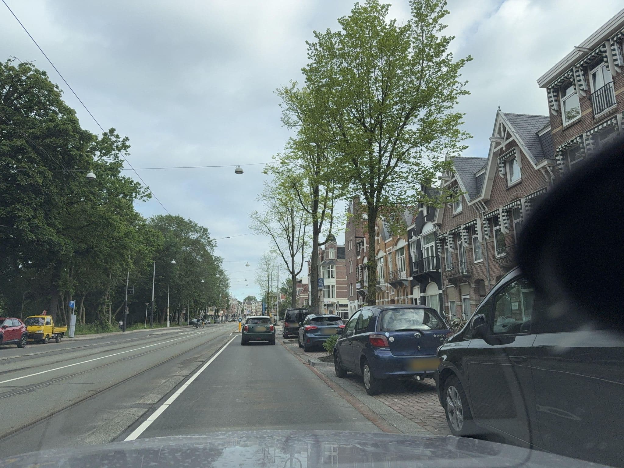 Street view near Frankendael Apartments, Dapperbuurt — © ottor (CC BY-SA · Mapillary)