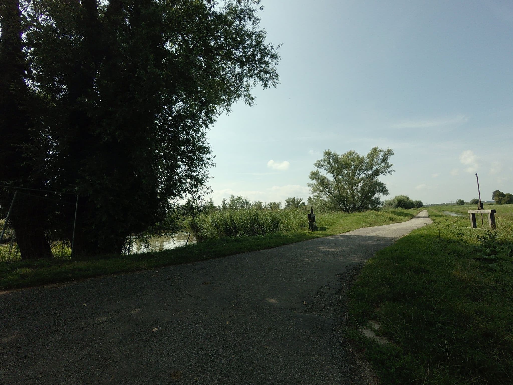 Street view near B&B De Zuileshoeve, Sliedrecht — © ankeric (CC BY-SA · Mapillary)
