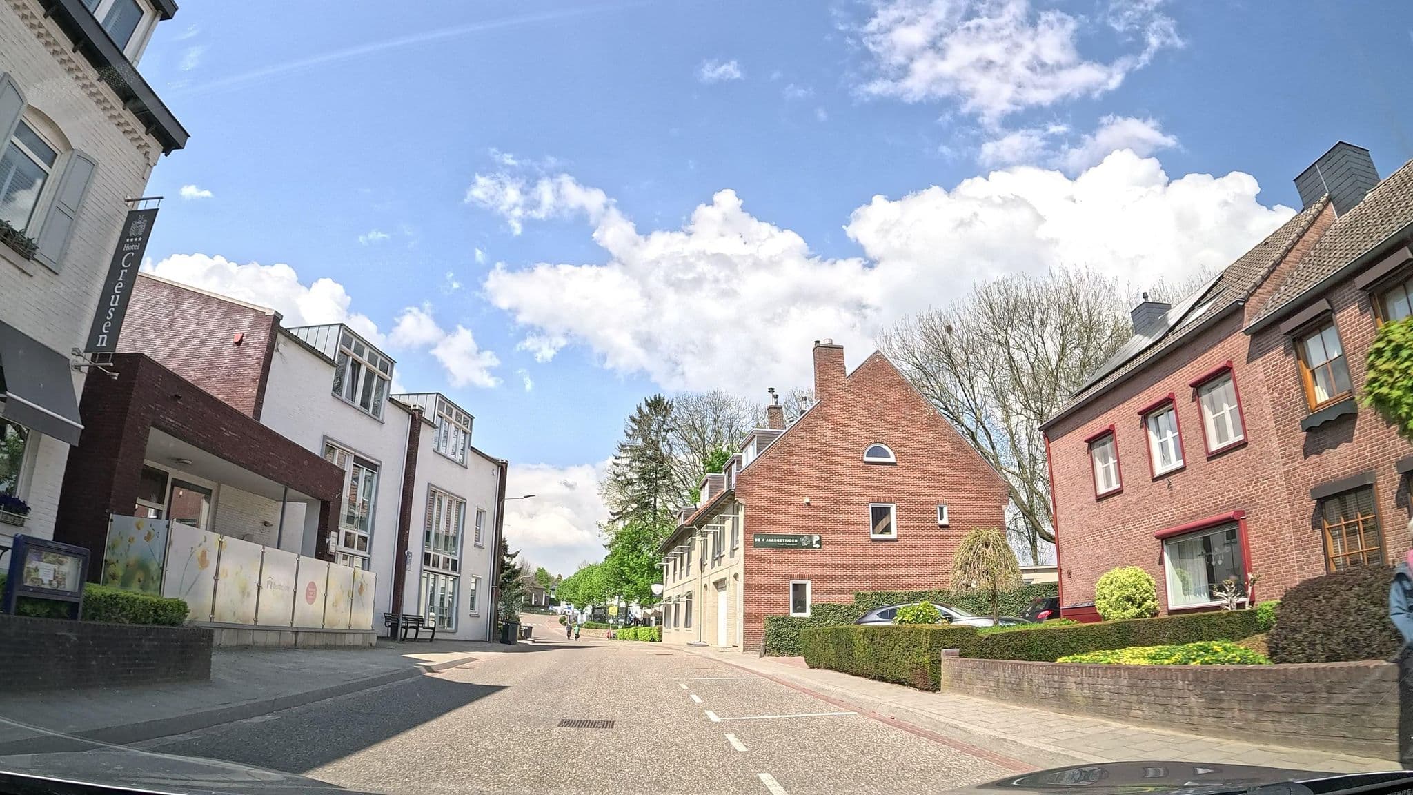 Street view near Creusen, Mechelen — © thewizard (CC BY-SA · Mapillary)