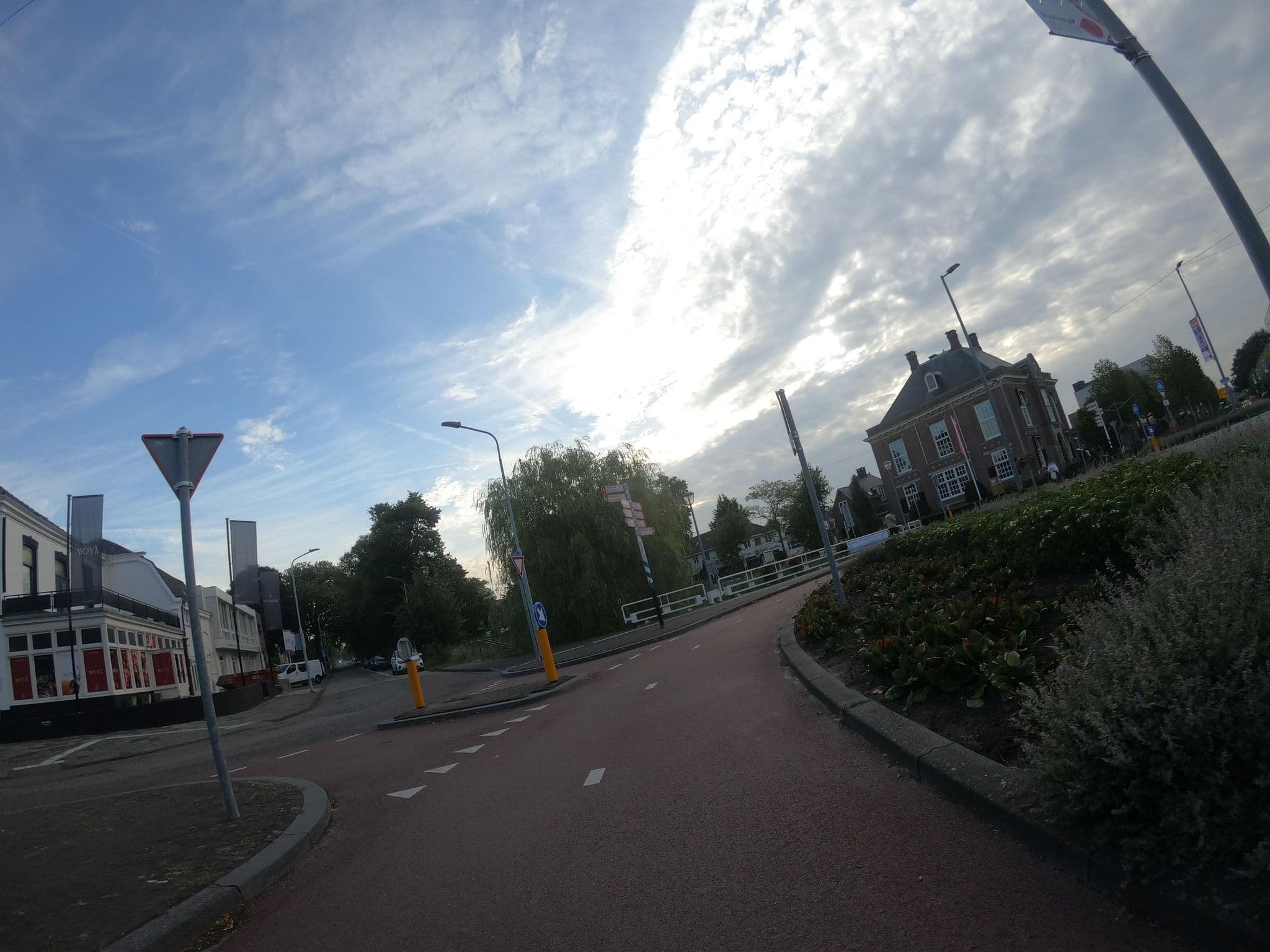 Street view near Hotel Twenty-Three, Hoofddorp — © CasGroenigen (CC BY-SA · Mapillary)