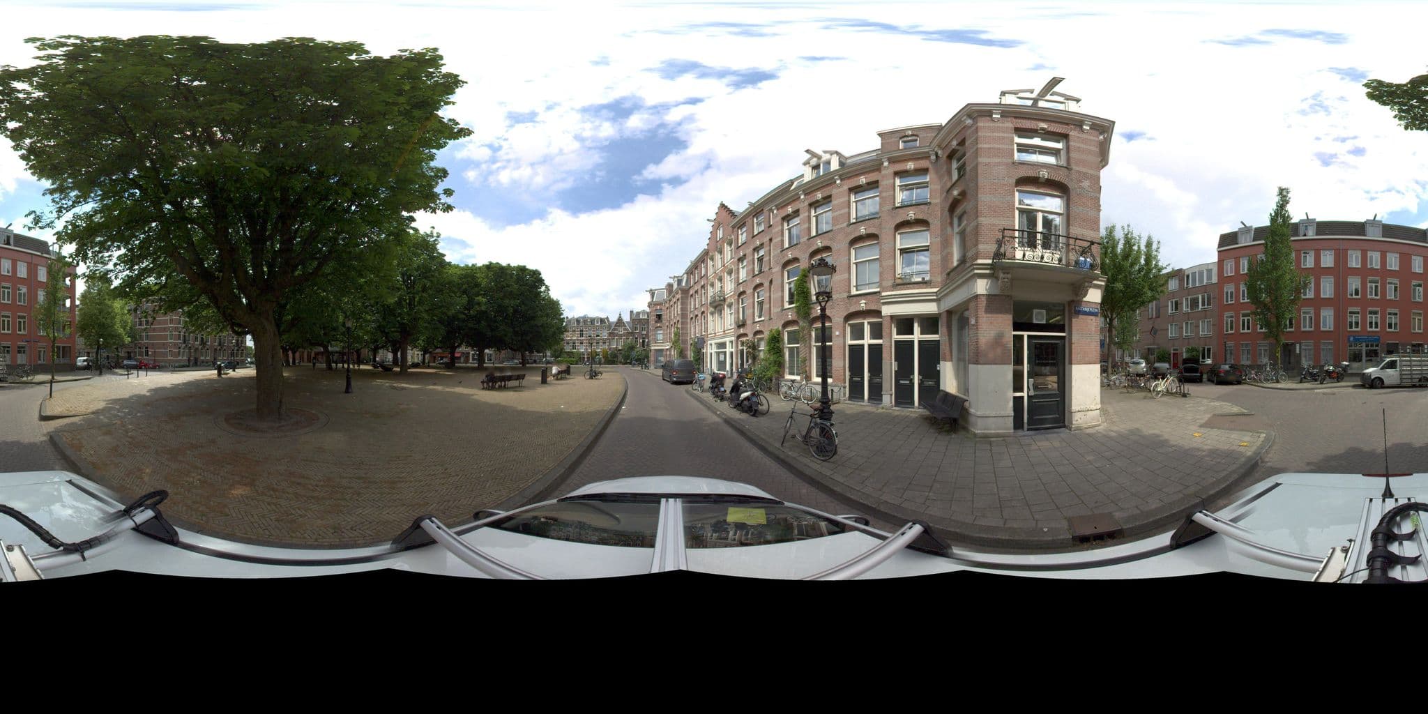 Street view near World Explorers, Dapperbuurt — © amsterdam (CC BY-SA · Mapillary)
