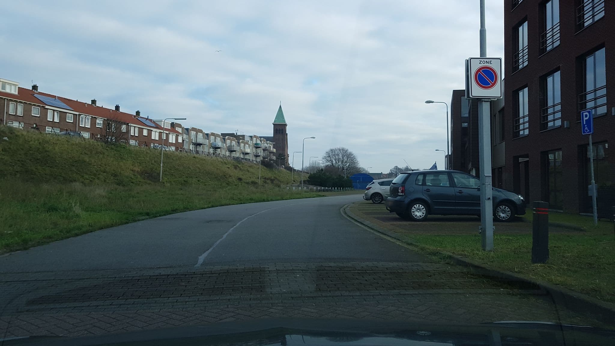 Street view near Rauw aan de Kade, IJmuiden — © Lowiekse (CC BY-SA · Mapillary)