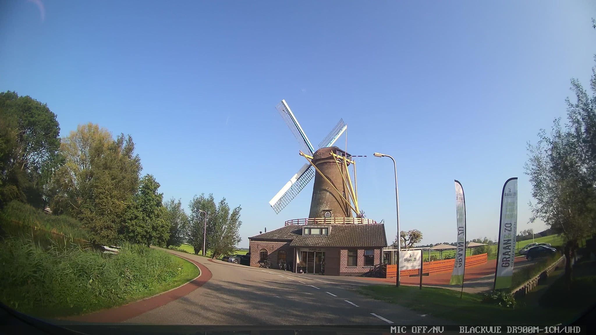 Street view near Vertoeven bij Verhoeven, Bleskensgraaf — © chuck (CC BY-SA · Mapillary)