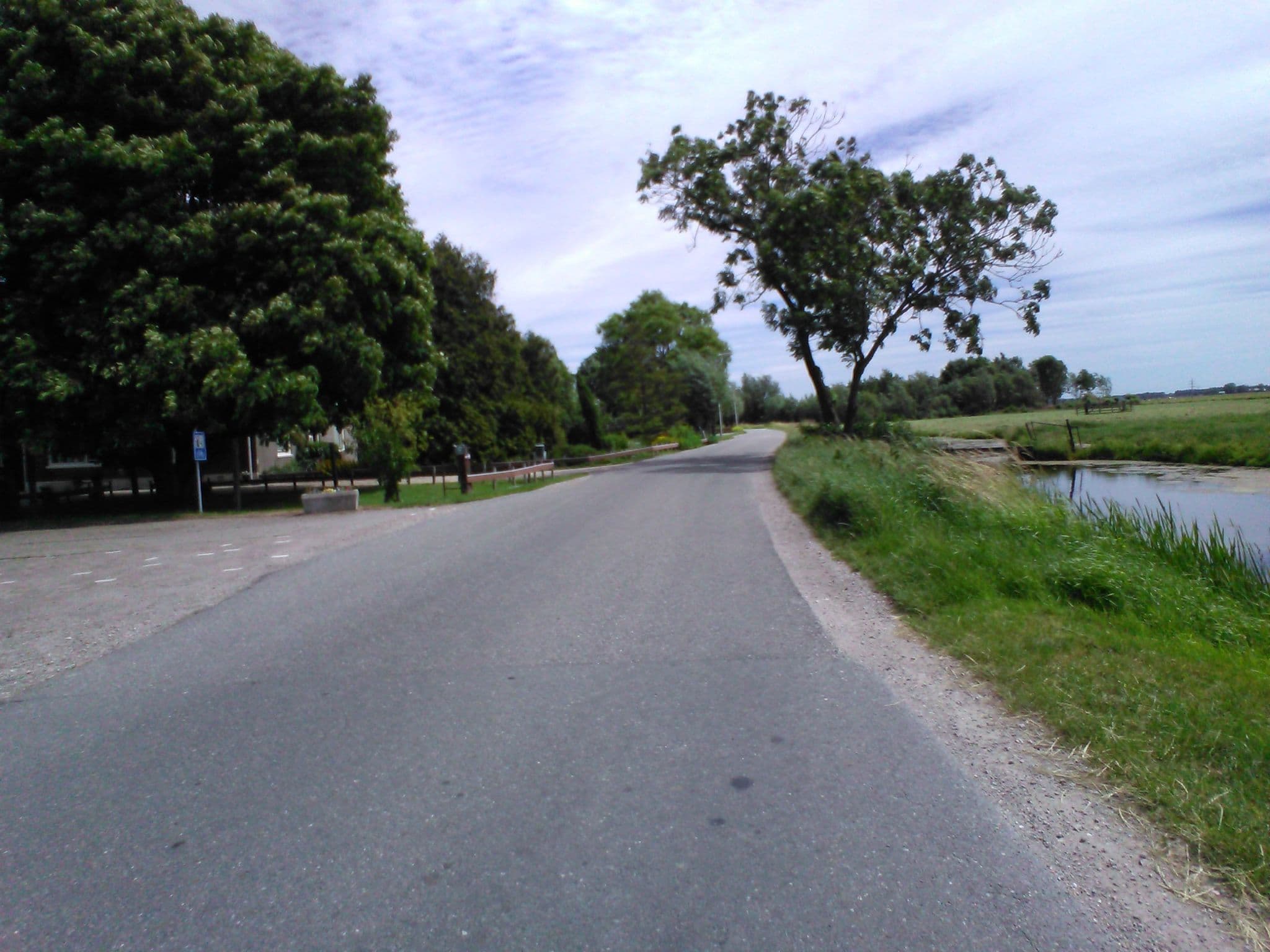 Street view near IJsboederij 't Koeienstalletje, Sliedrecht — © micmin1972 (CC BY-SA · Mapillary)