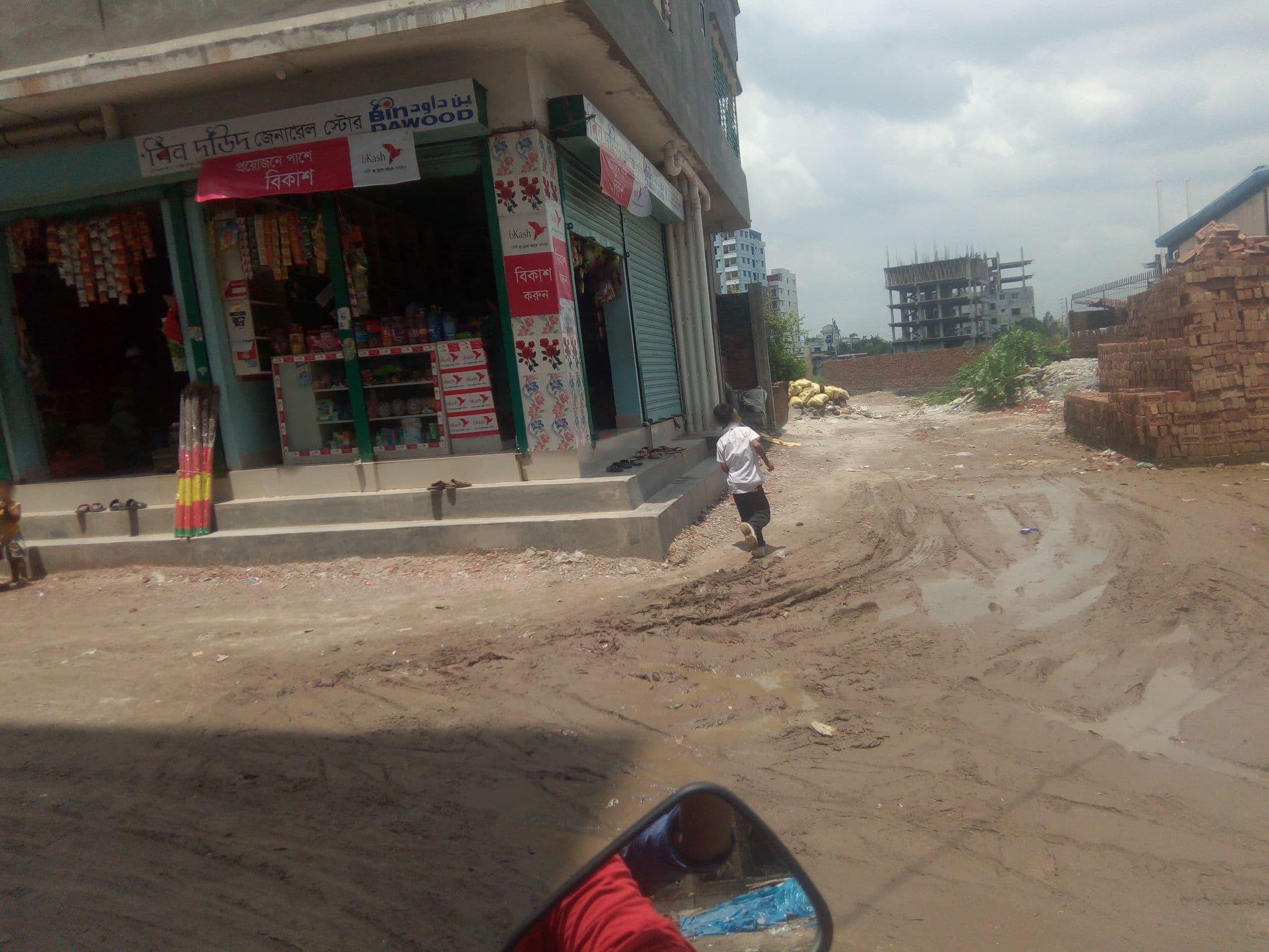 Street view near Madrasha Hostel, Dhanmondi — © mapdhaka (CC BY-SA · Mapillary)