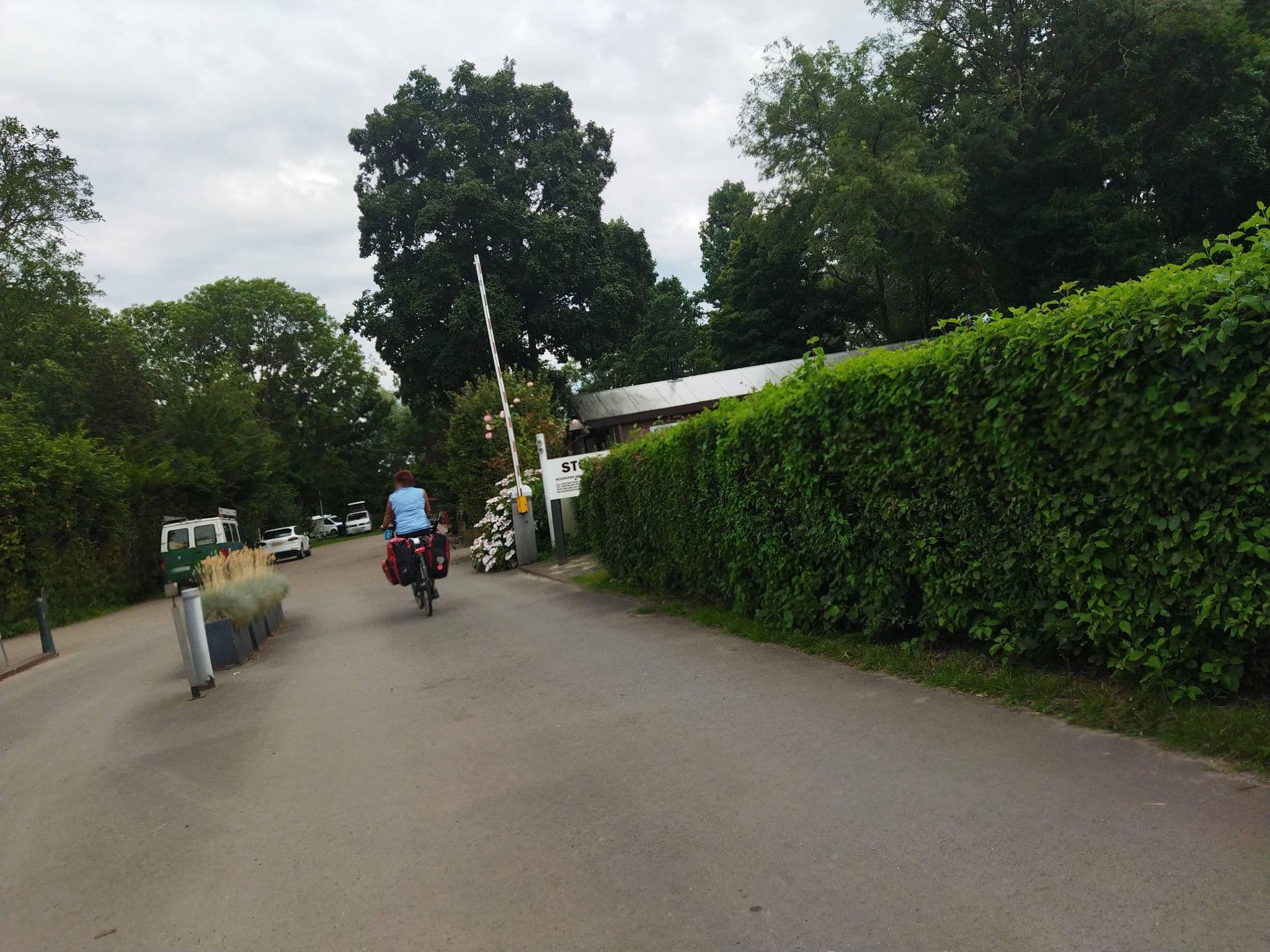 Street view near Stadscamping Rotterdam, Overschie — © changchun1 (CC BY-SA · Mapillary)
