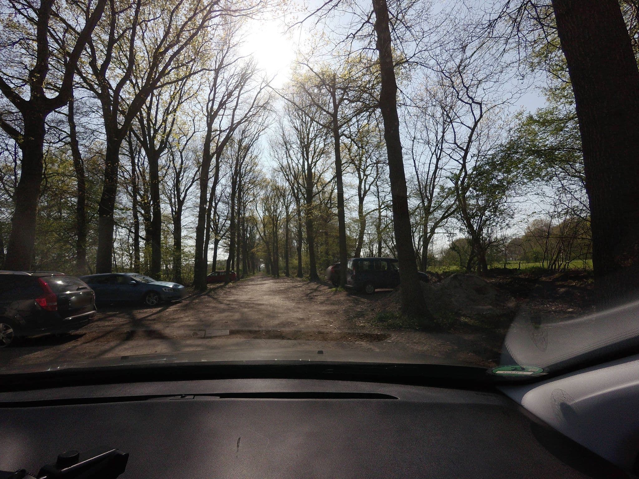 Street view near Natuurkampeerterrein Landgoed De Hoevens, Alphen — © ankeric (CC BY-SA · Mapillary)