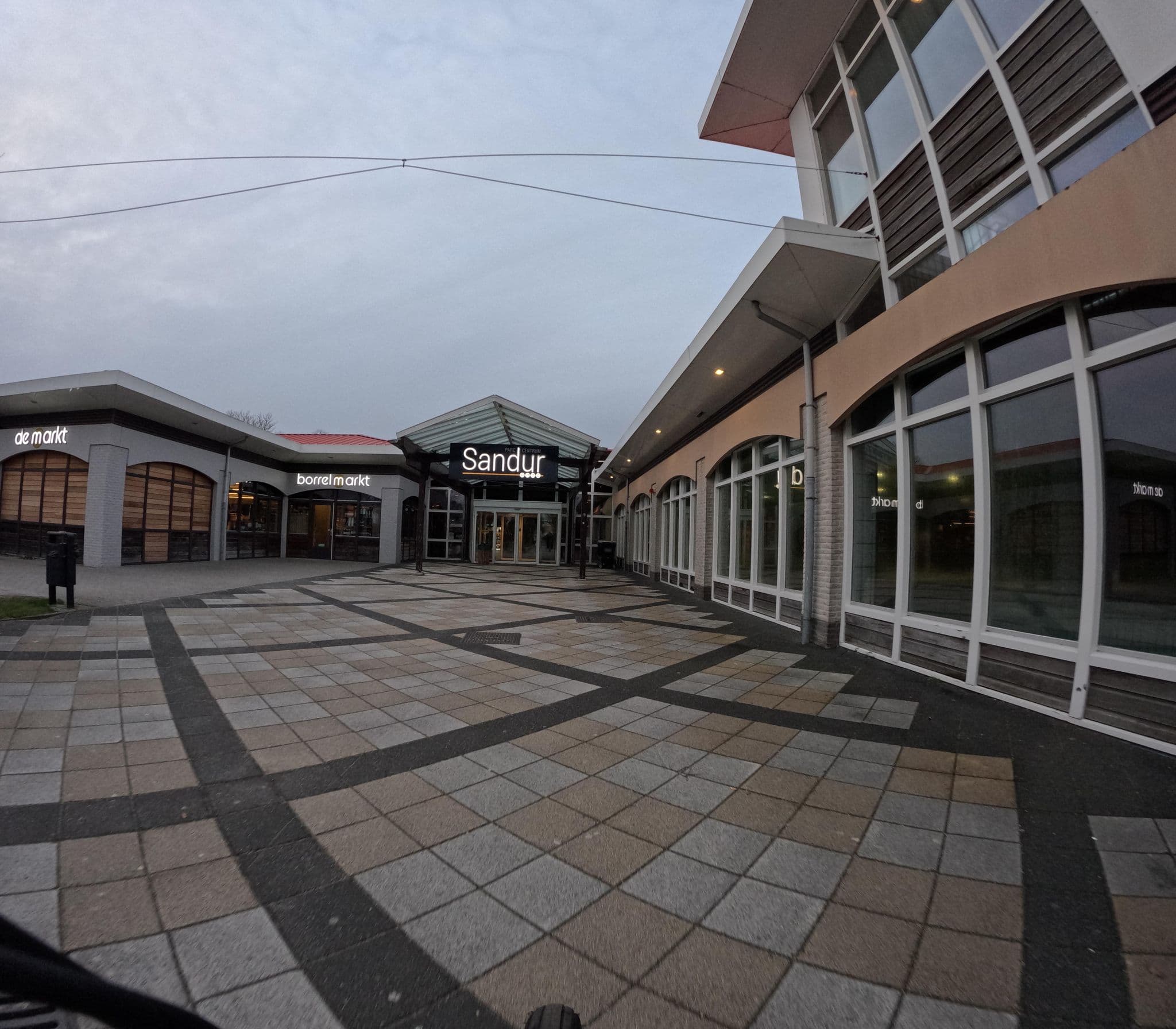 Street view near Parc Sandur, Bargeres — © geim (CC BY-SA · Mapillary)